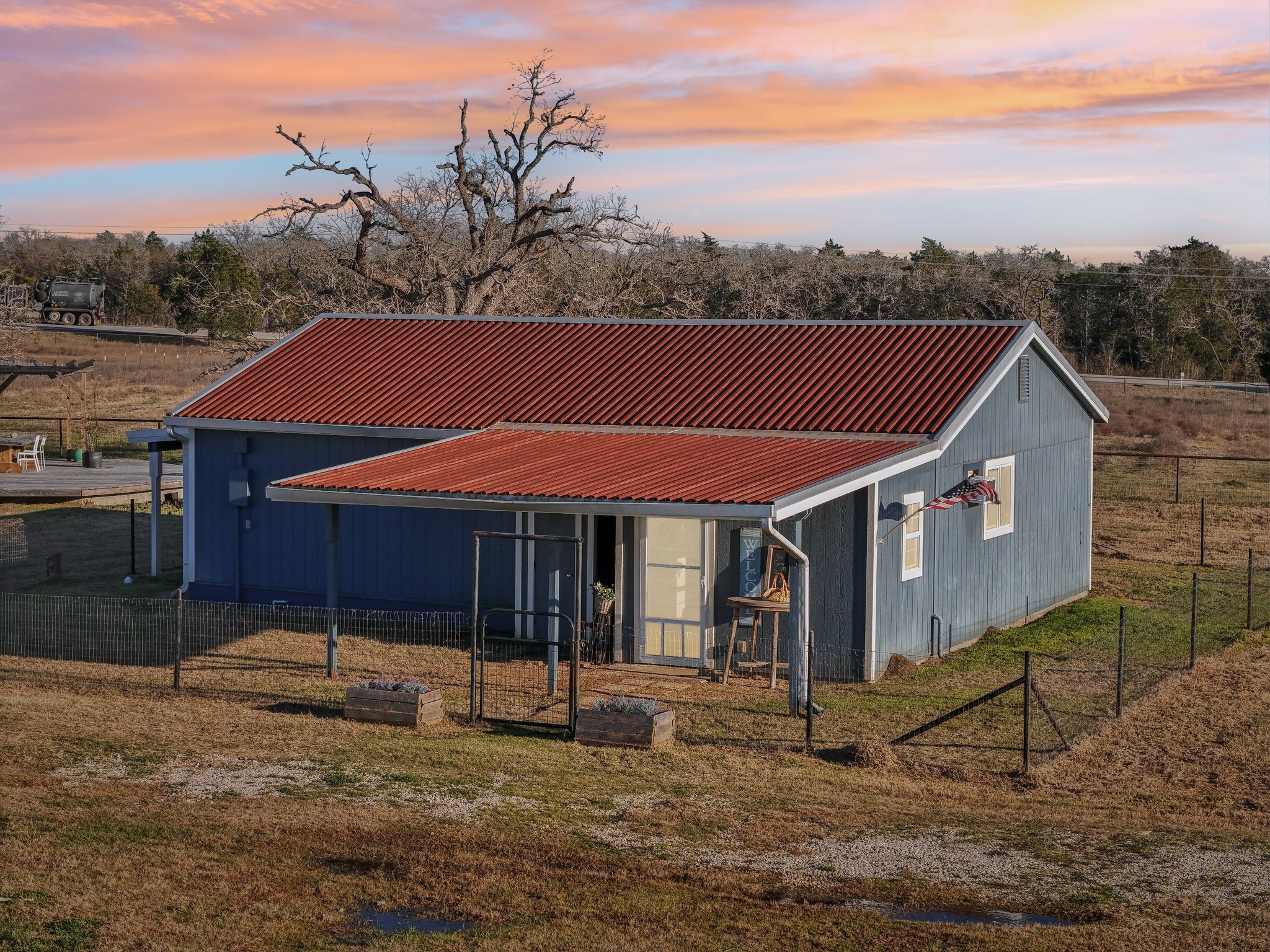 main property photo 39