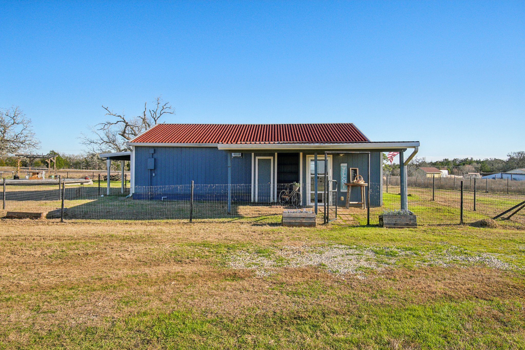 main property photo 4