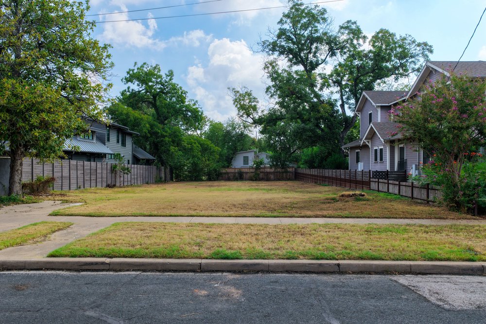 main property photo 6
