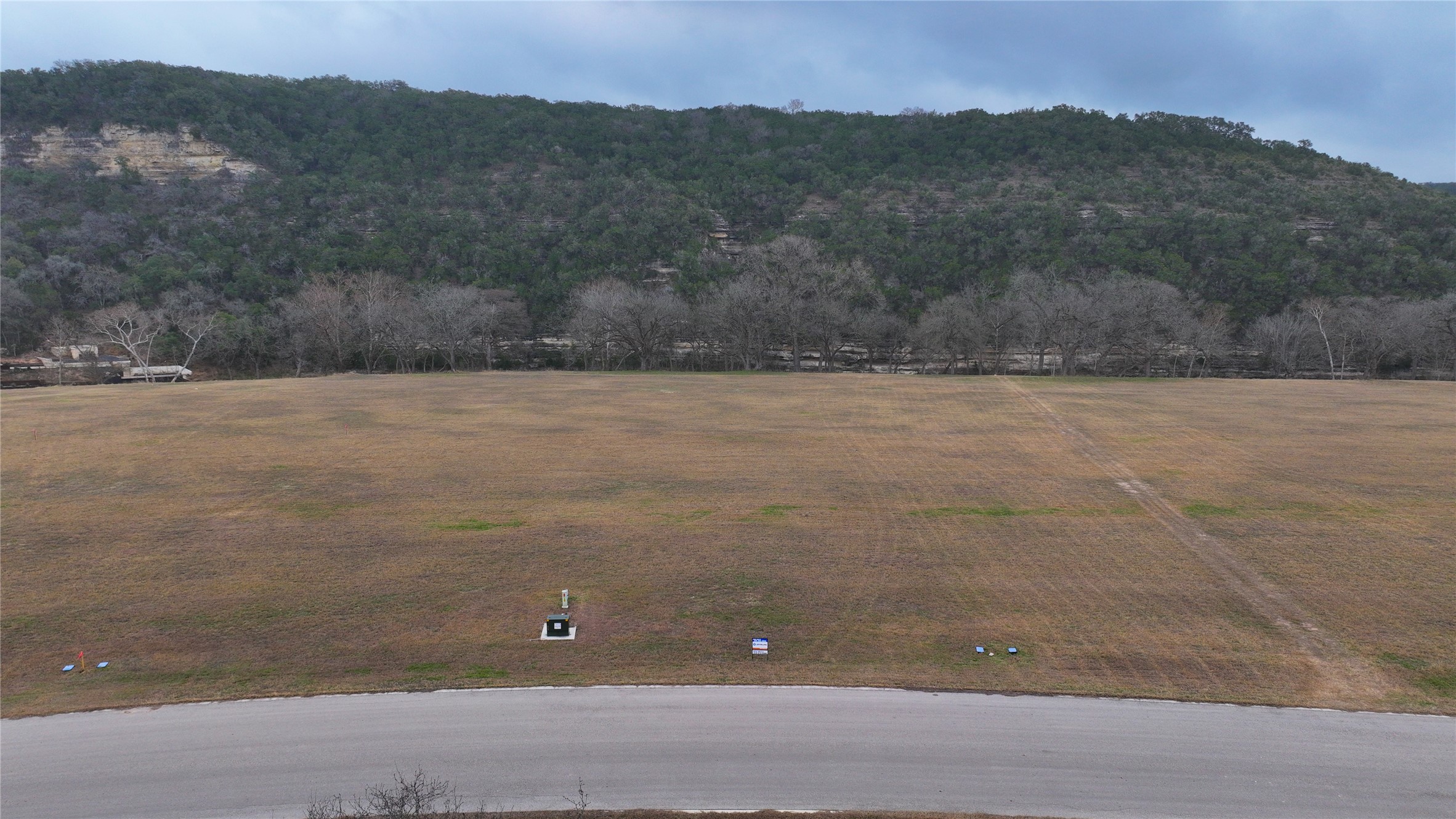 main property photo 7