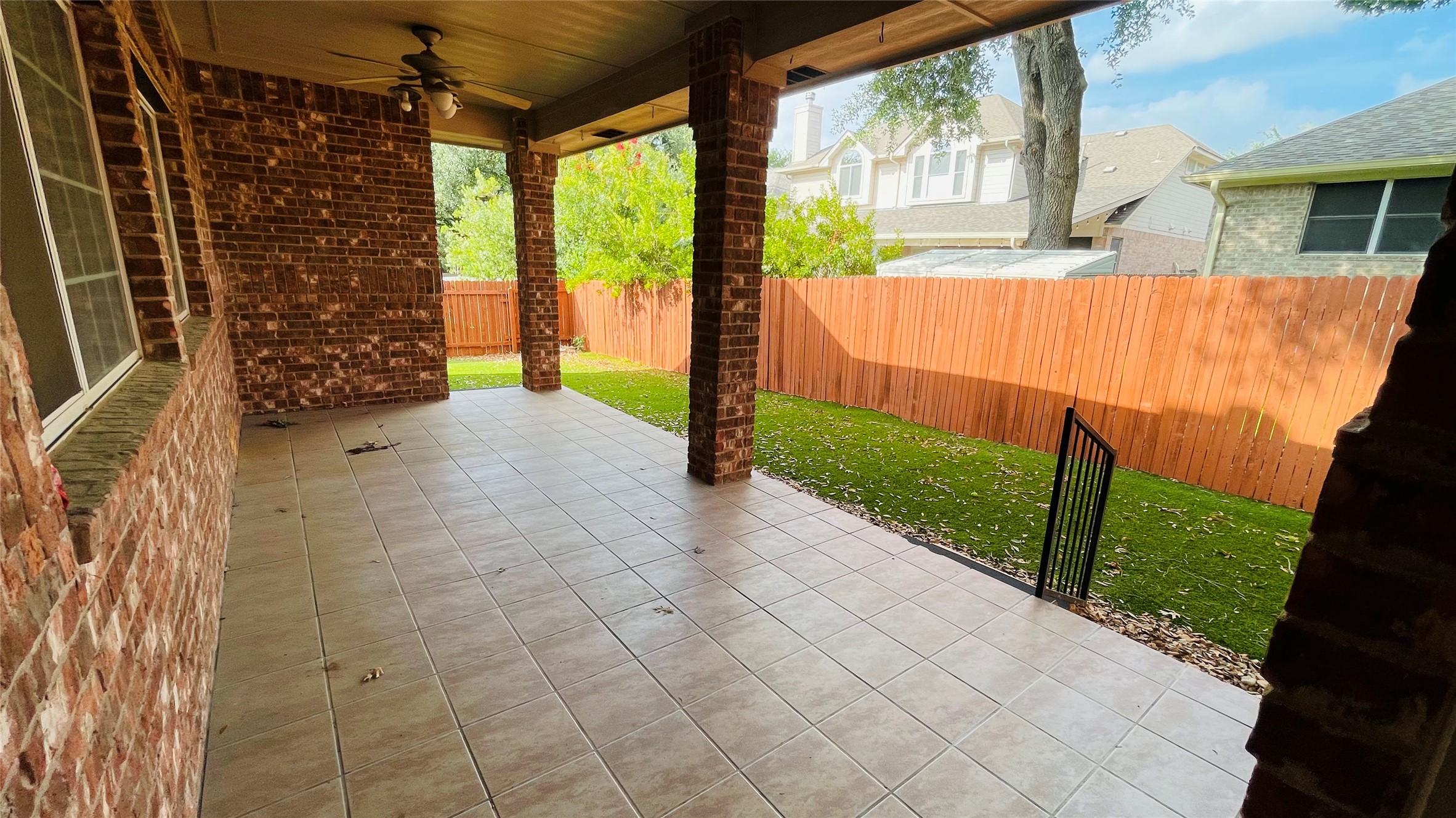 main property photo 36
