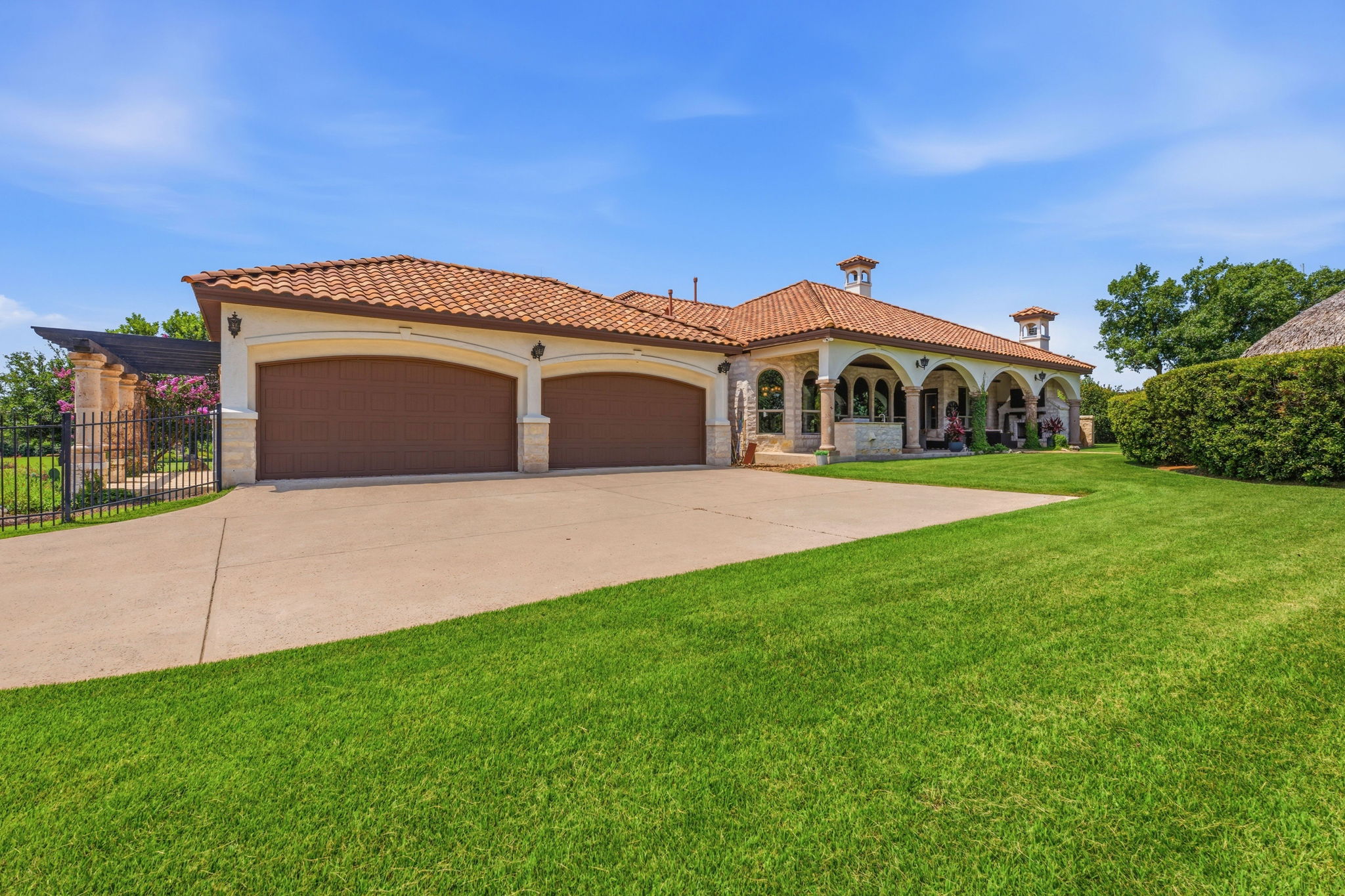 main property photo 31