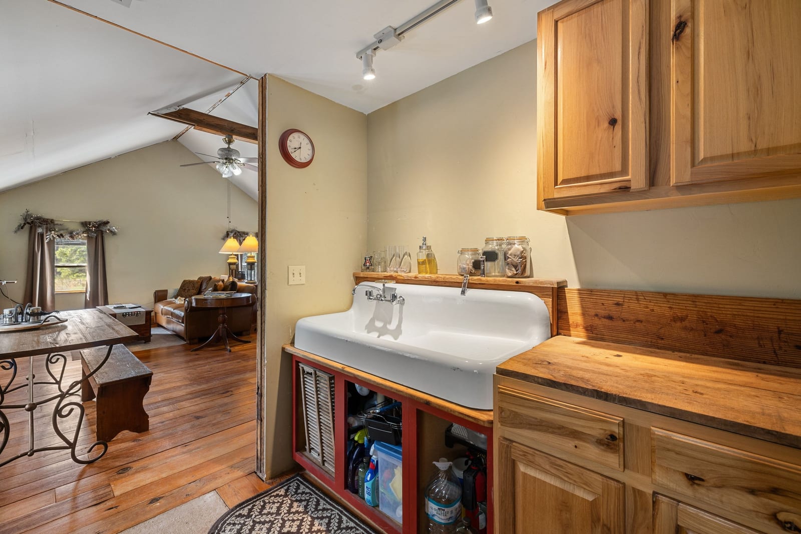 main property photo 15