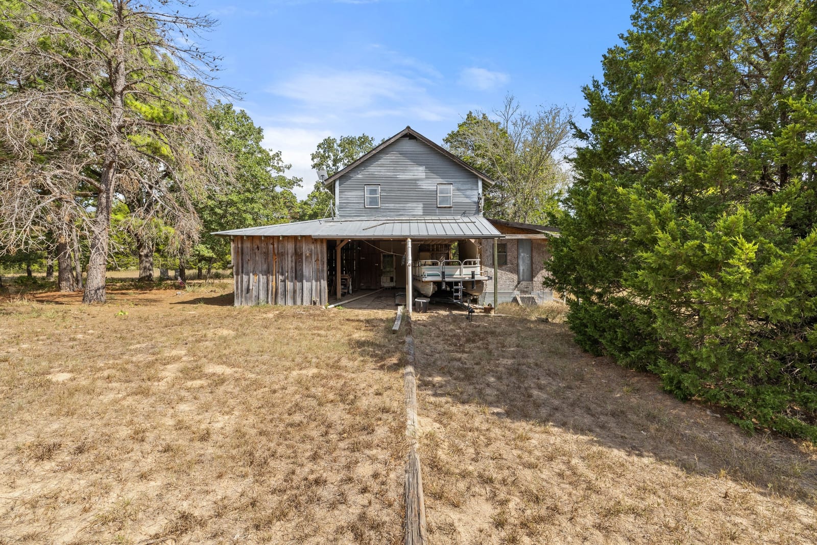 main property photo 22