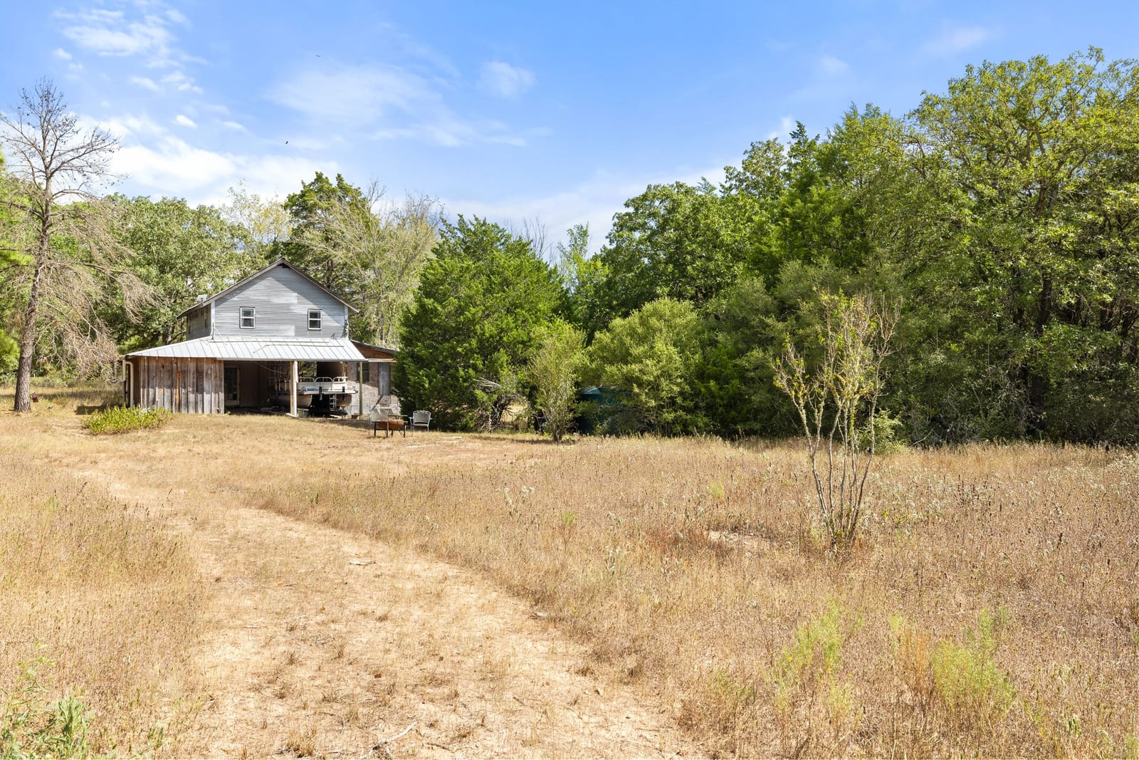 main property photo 23