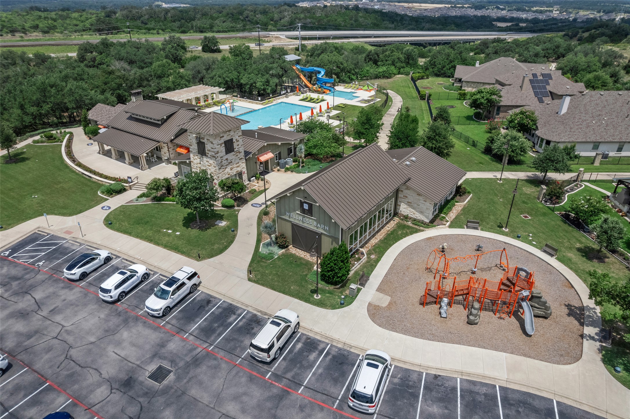 main property photo 37