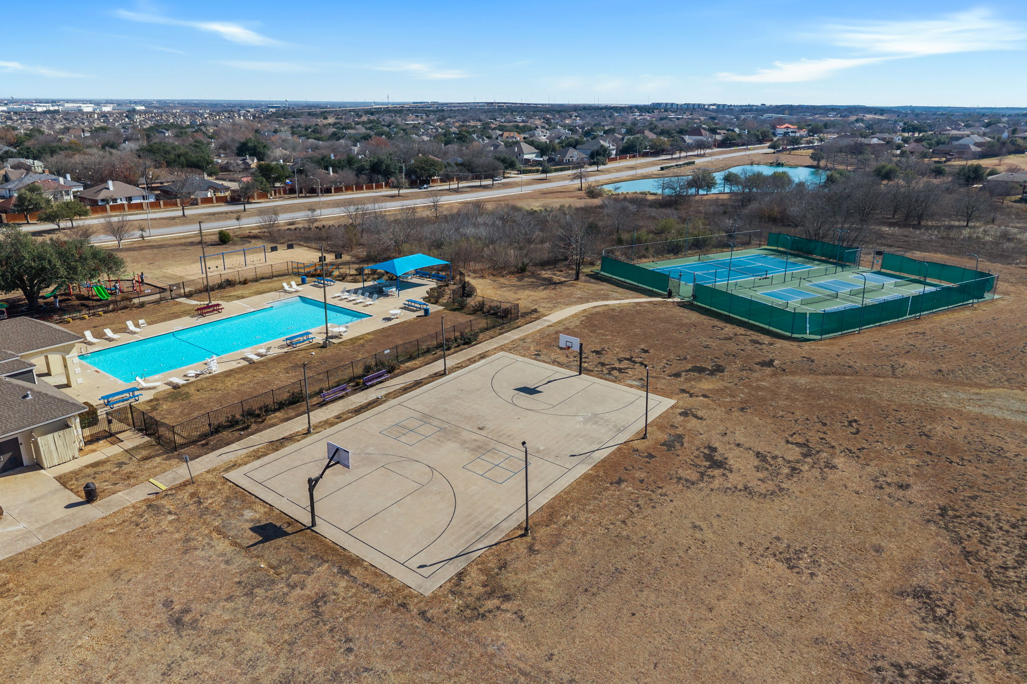 main property photo 32