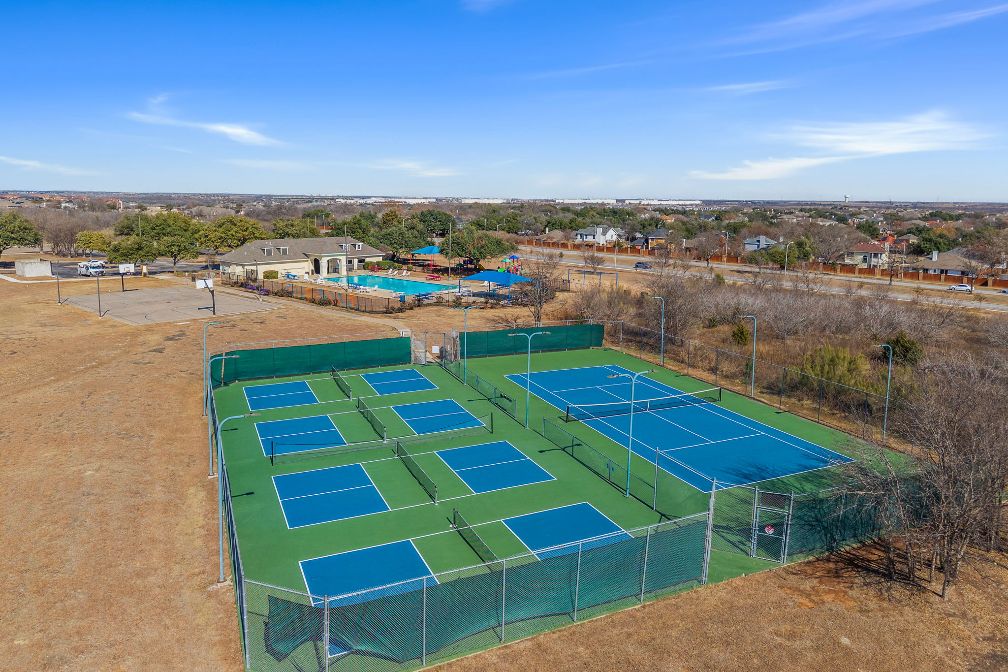 main property photo 34