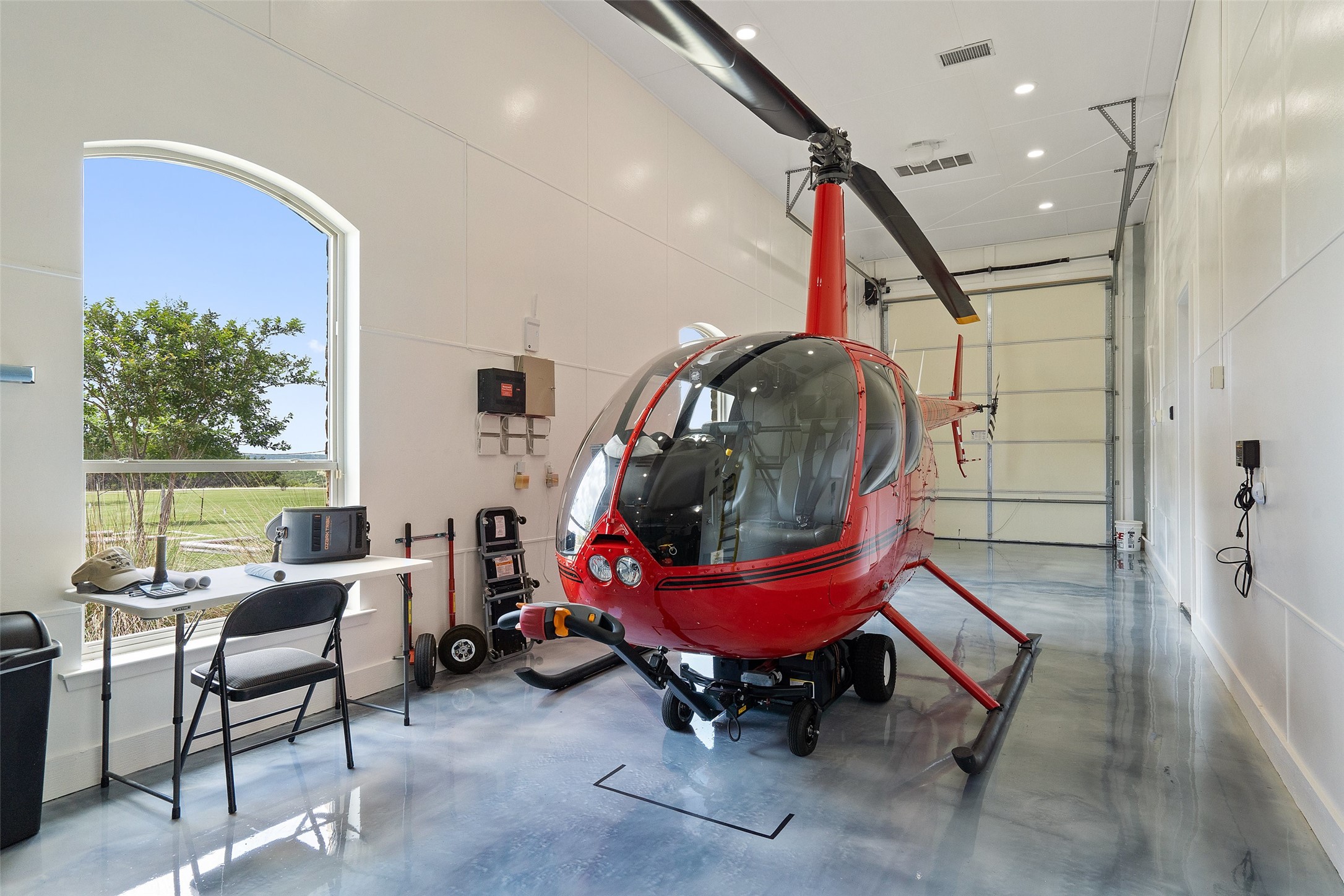 main property photo 18