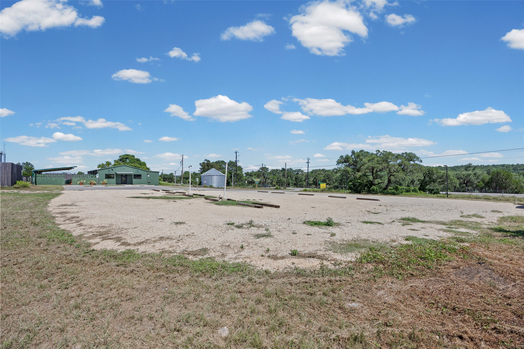 main property photo 21