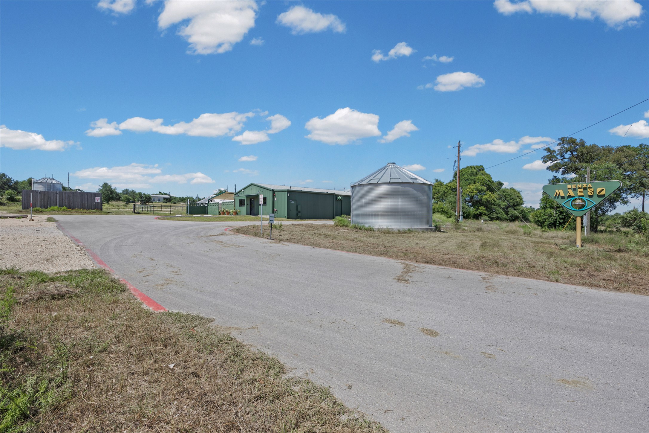 main property photo 22