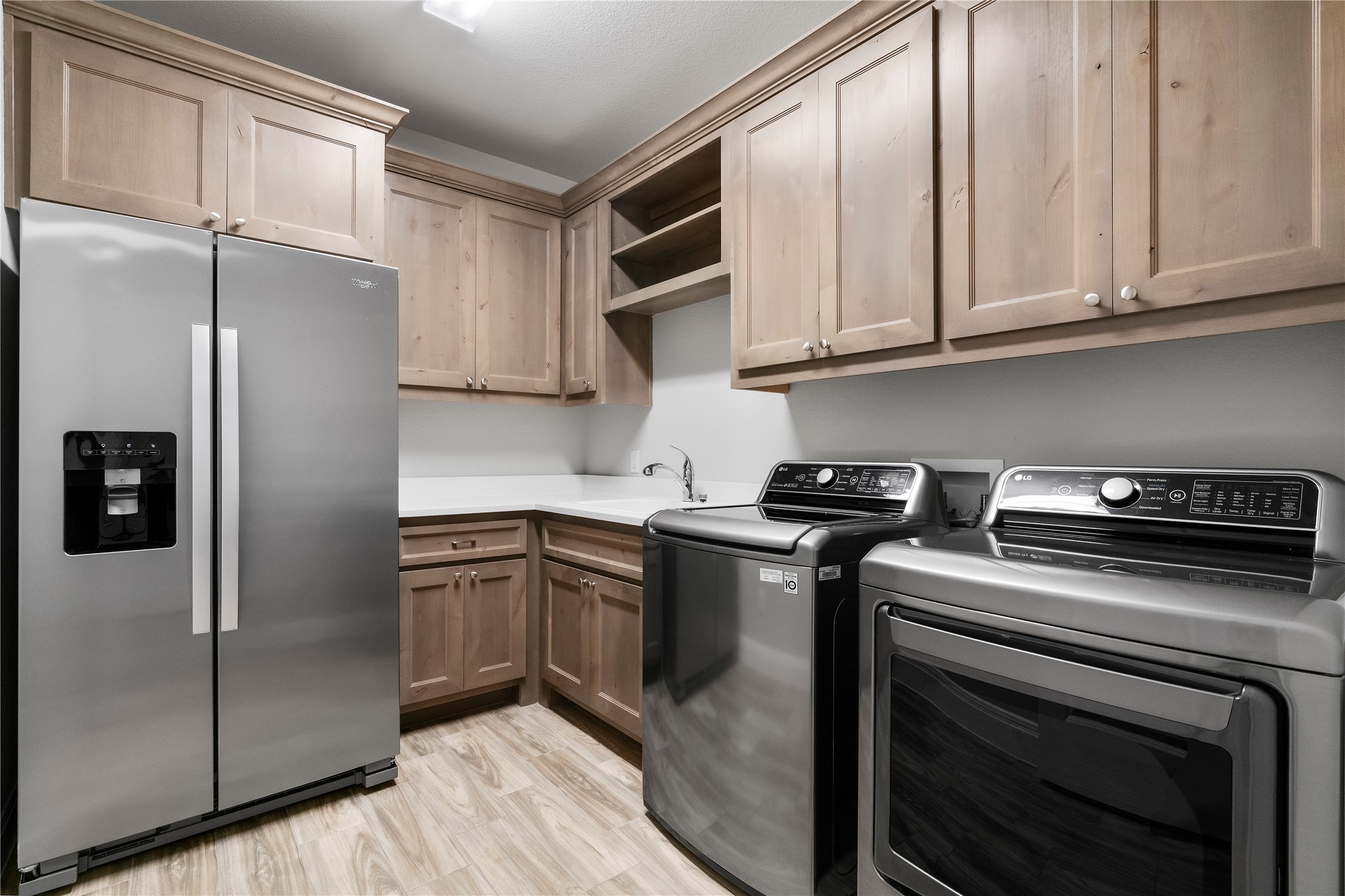 main property photo 31