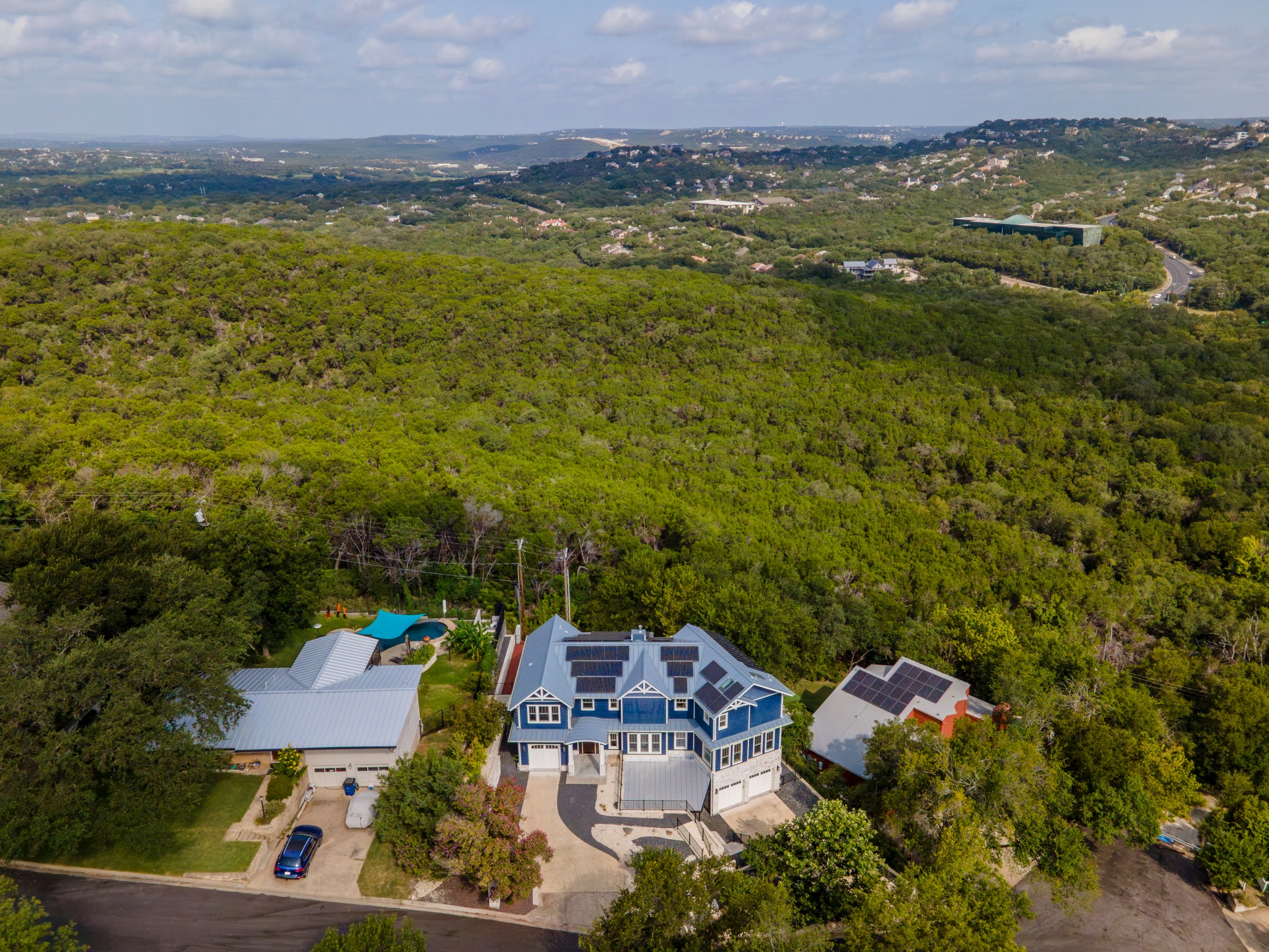 main property photo 34