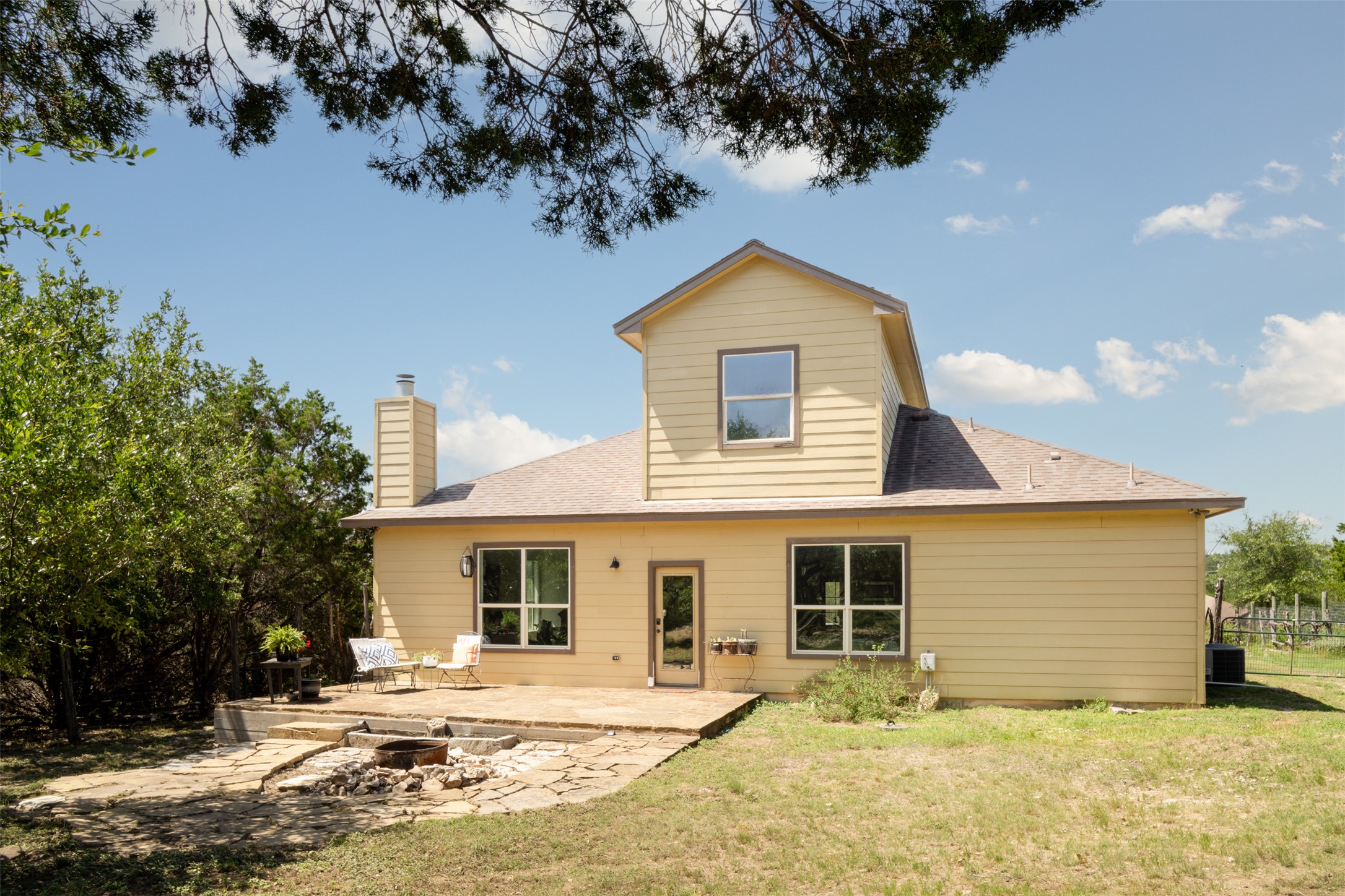main property photo 30