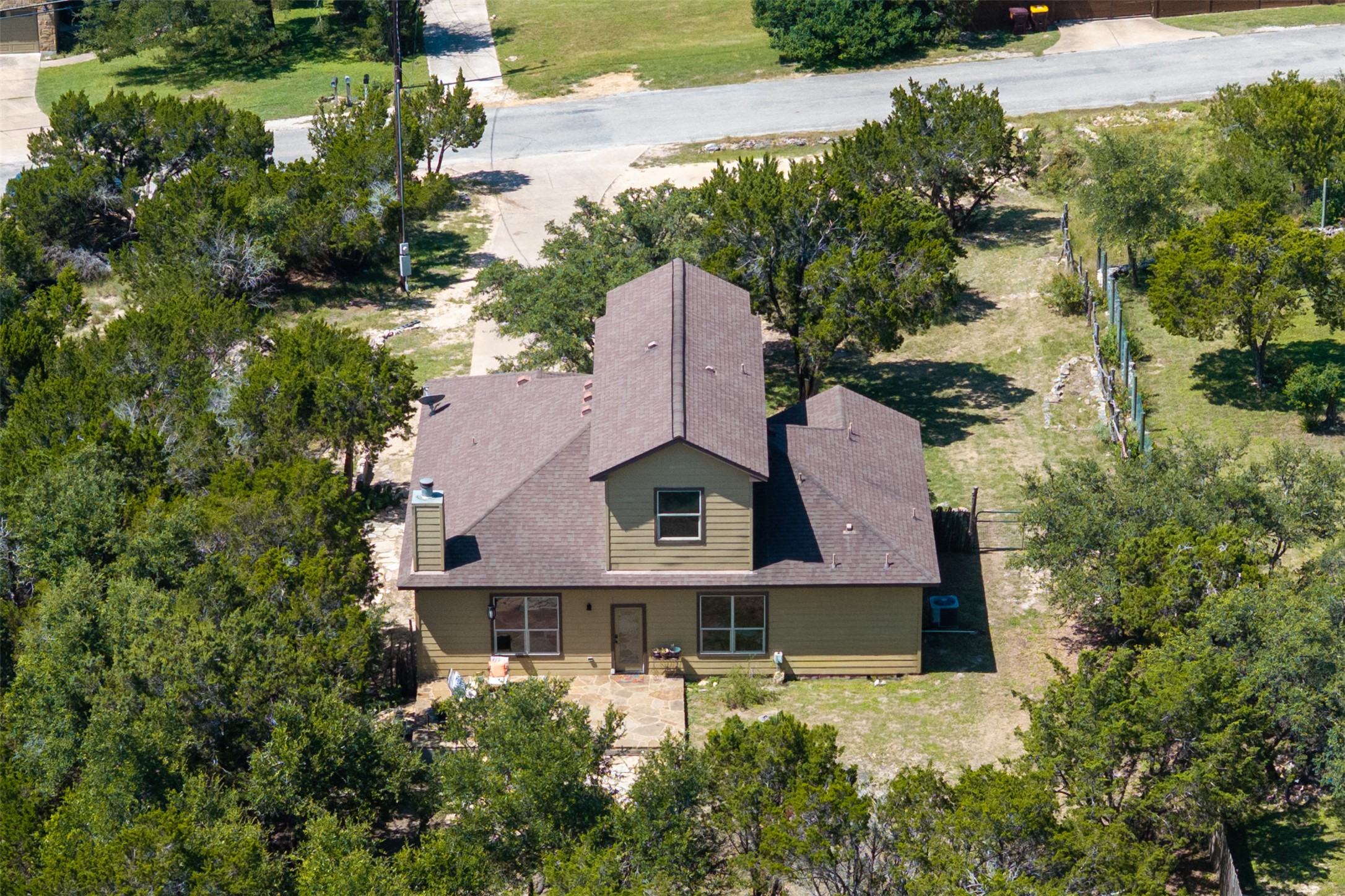 main property photo 33
