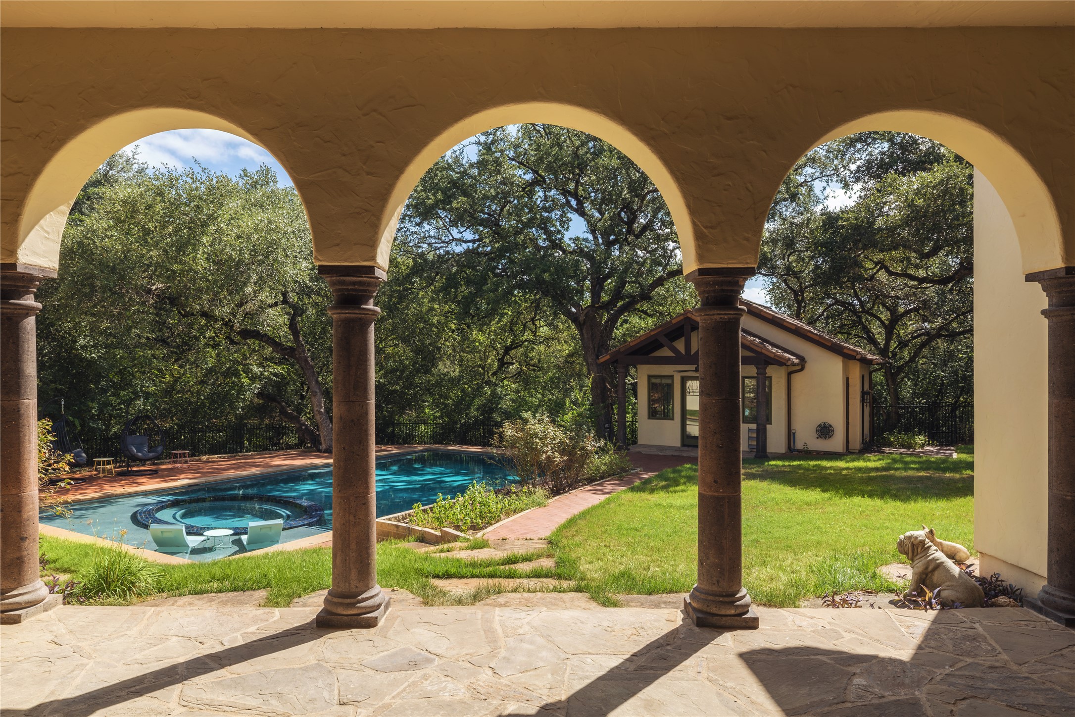 main property photo 27