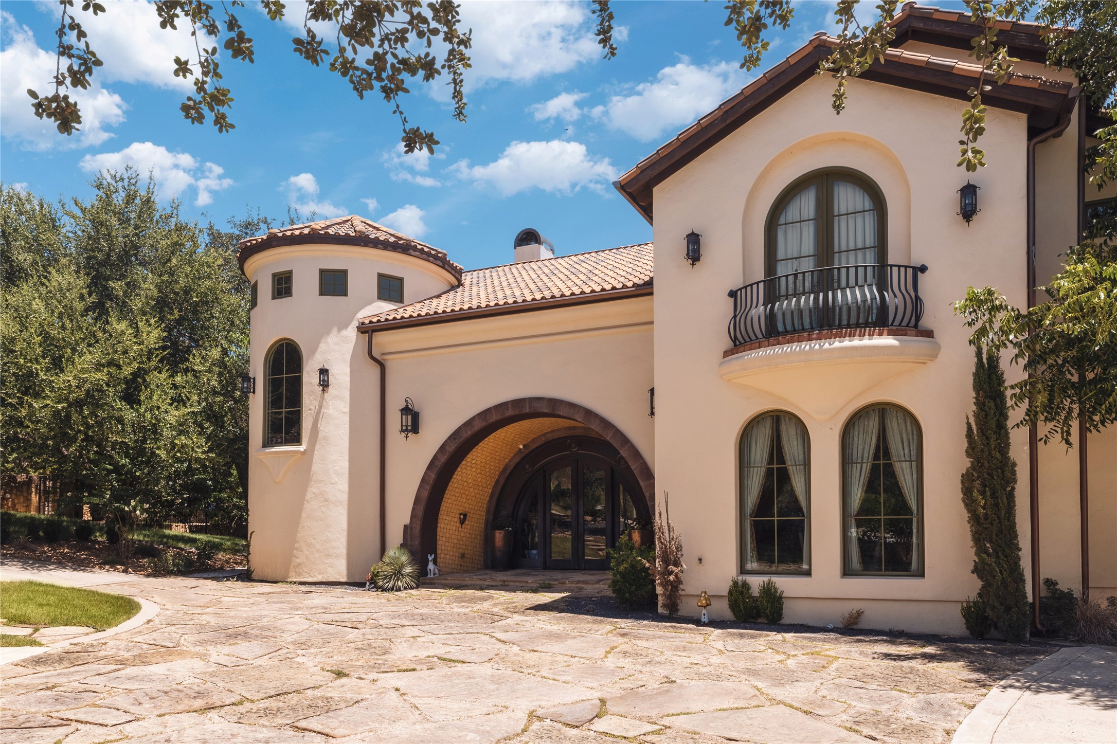 main property photo 37