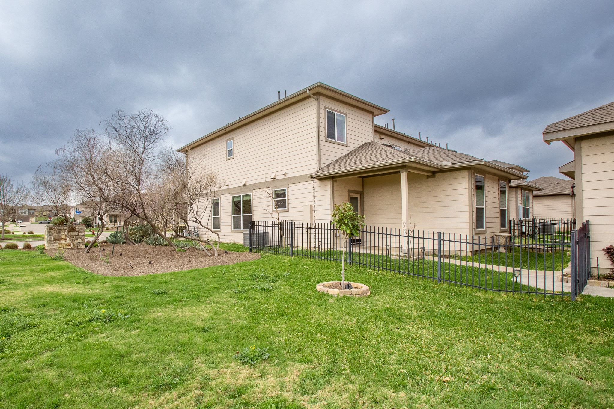 main property photo 37
