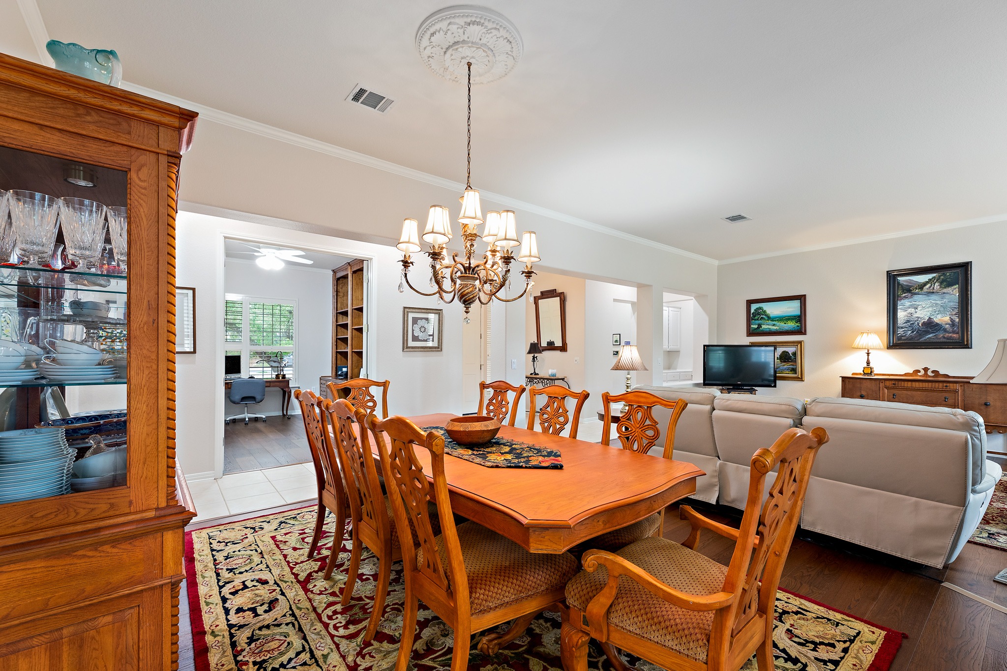 main property photo 6
