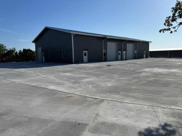 main property photo 11