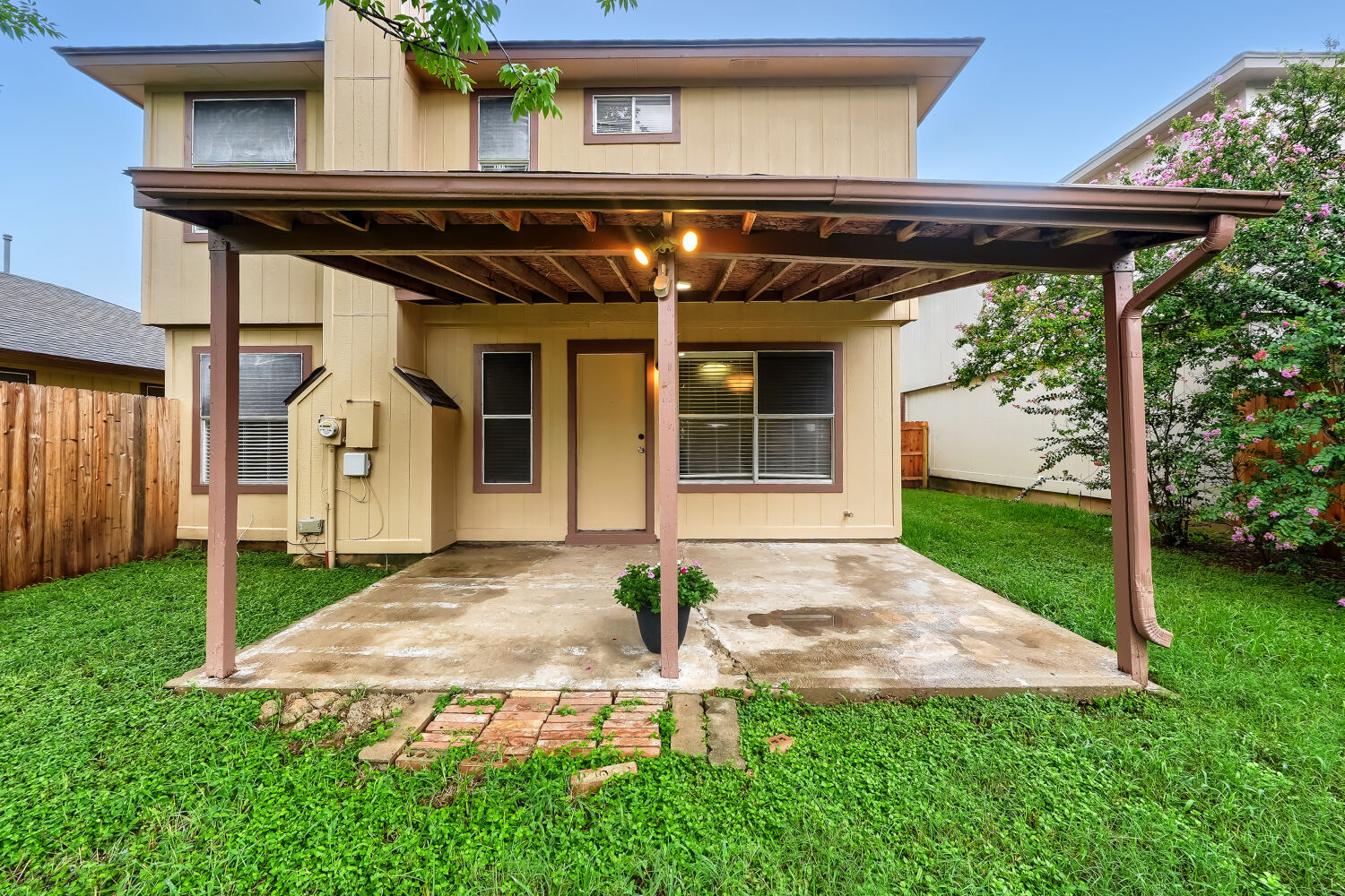 main property photo 26