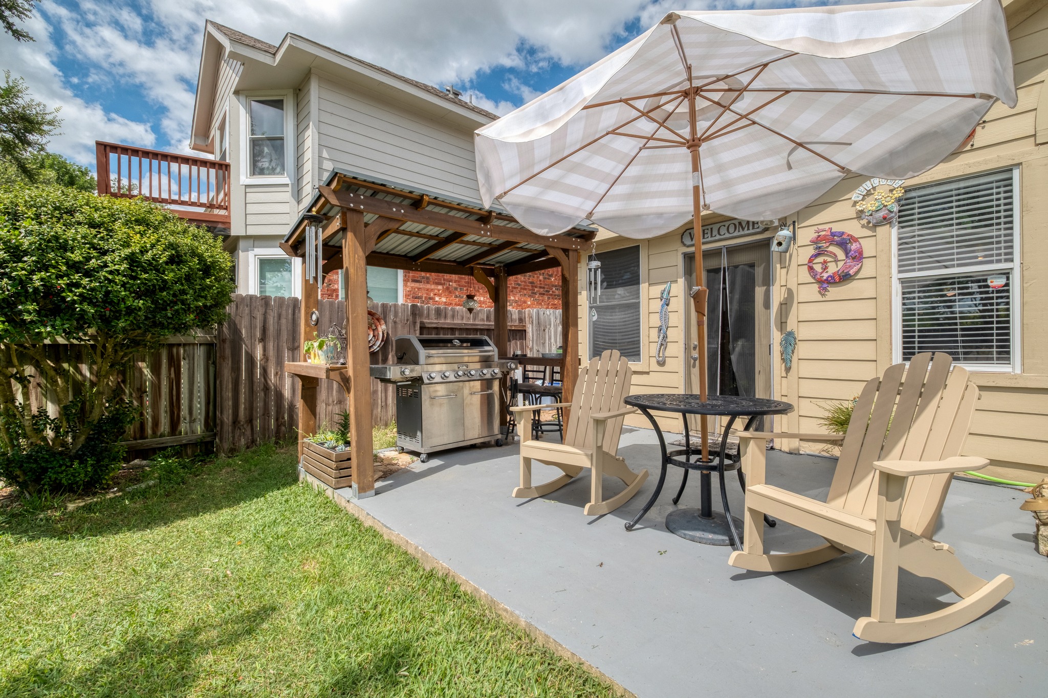 main property photo 28