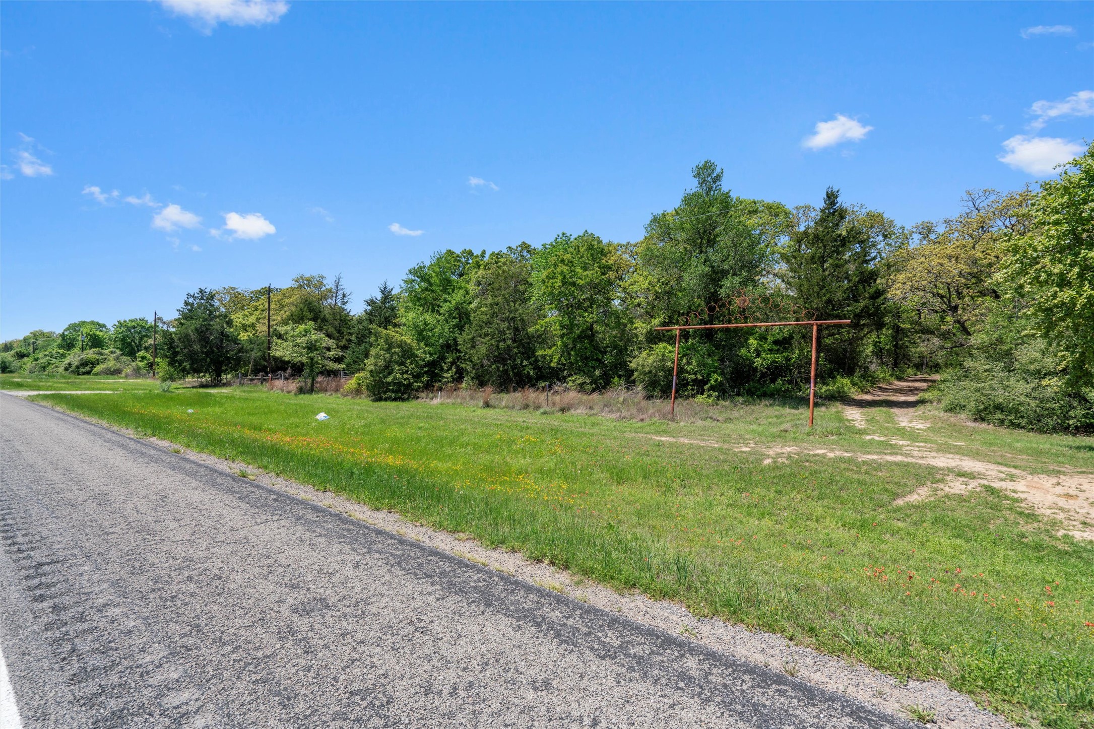 main property photo 9