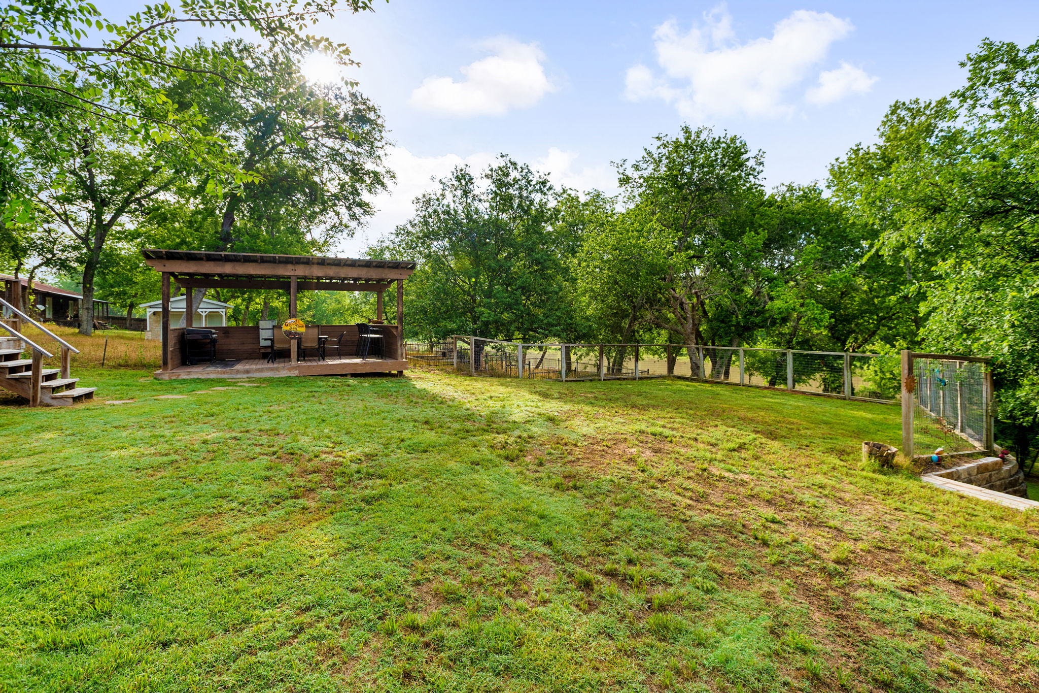 main property photo 25