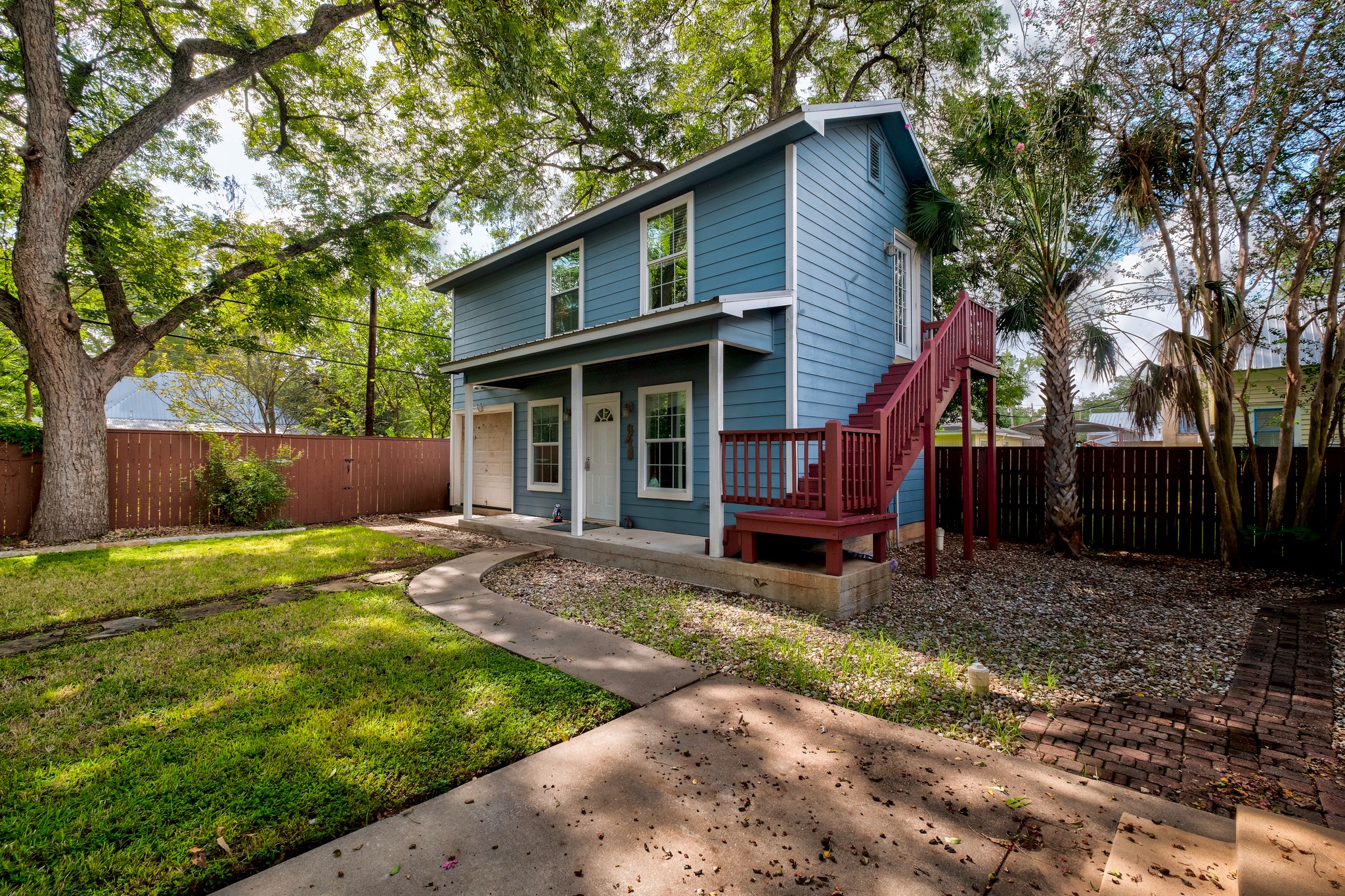 main property photo 26