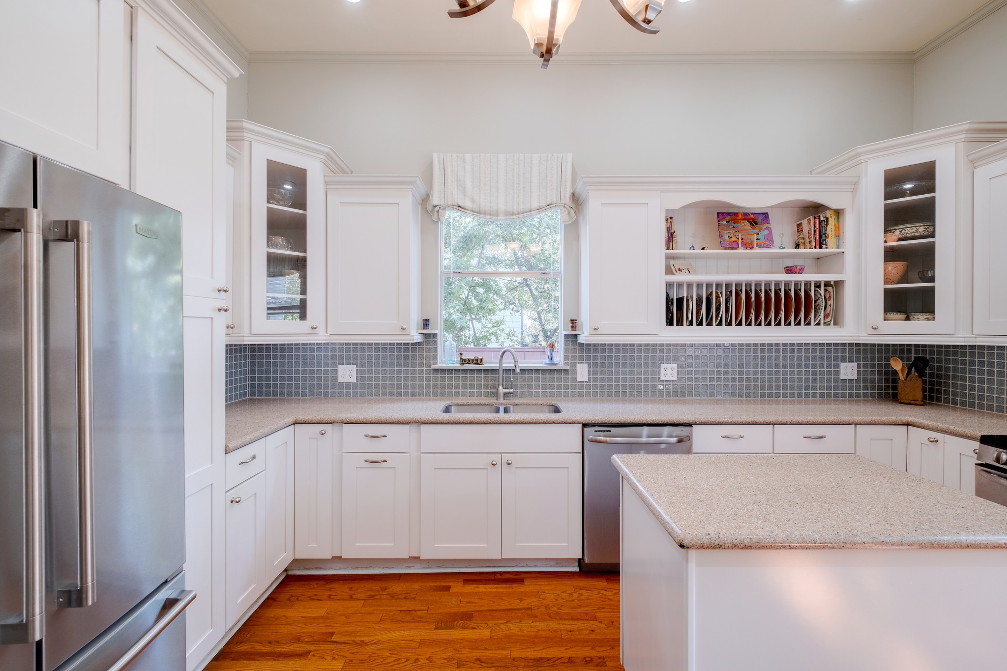 main property photo 9