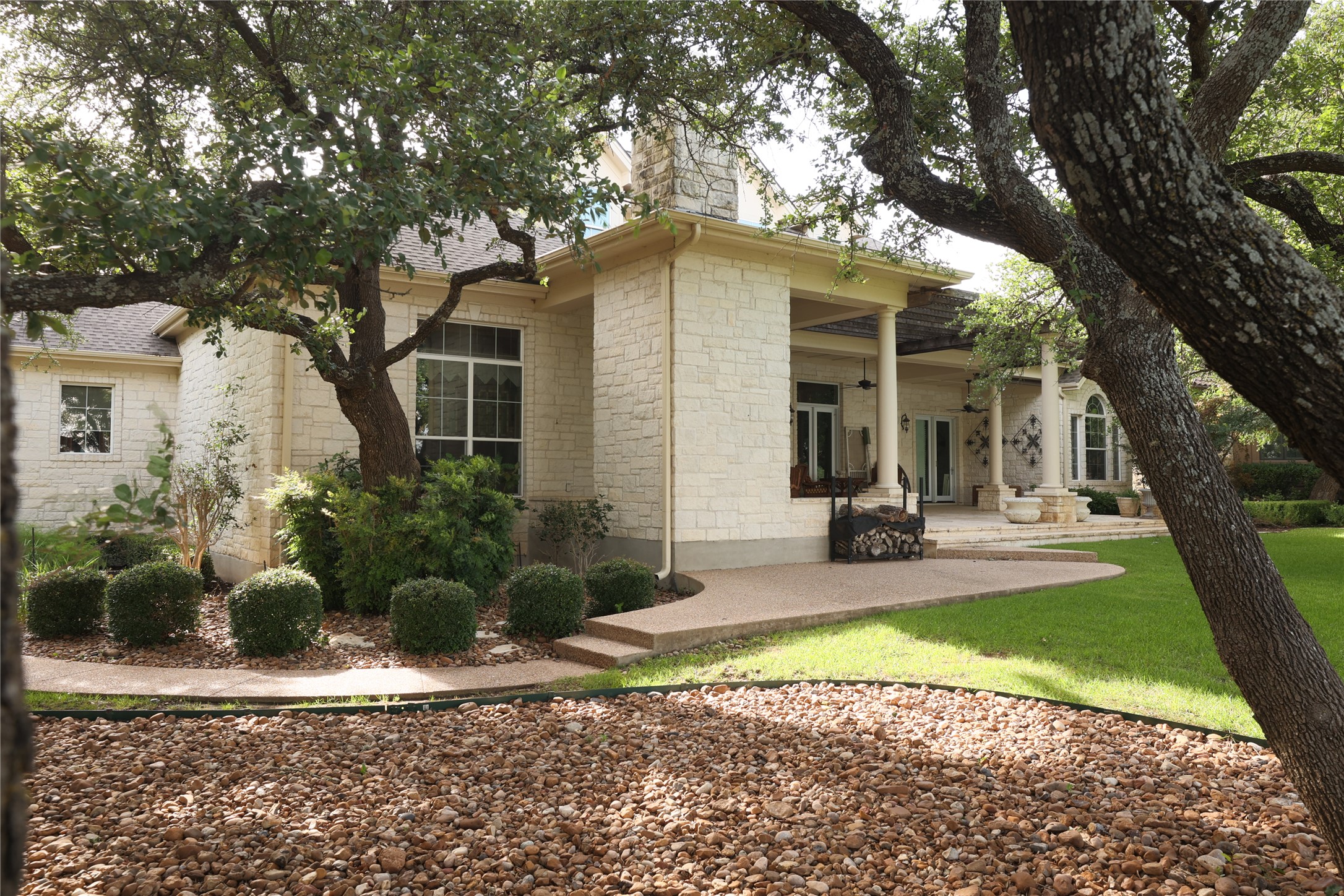 main property photo 12