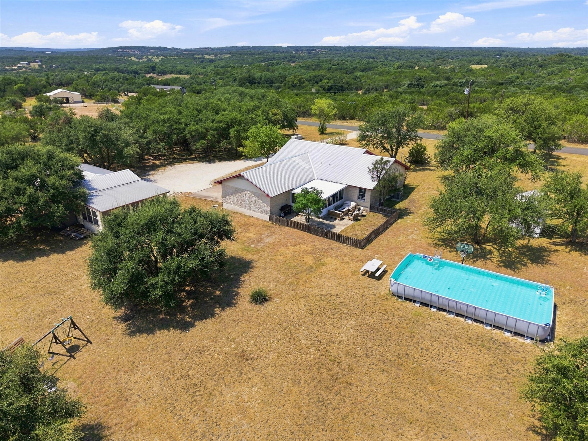main property photo 34