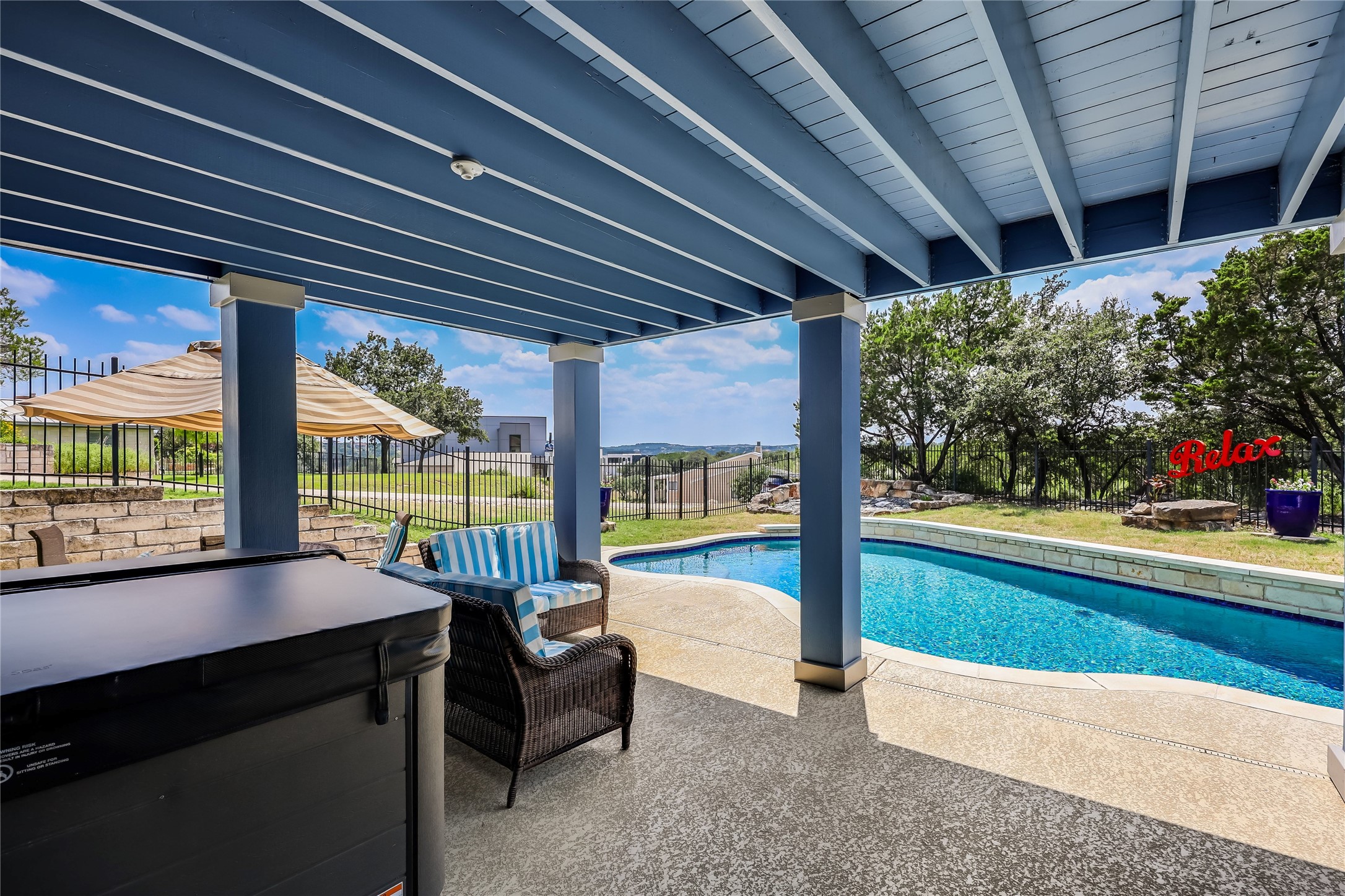 main property photo 29