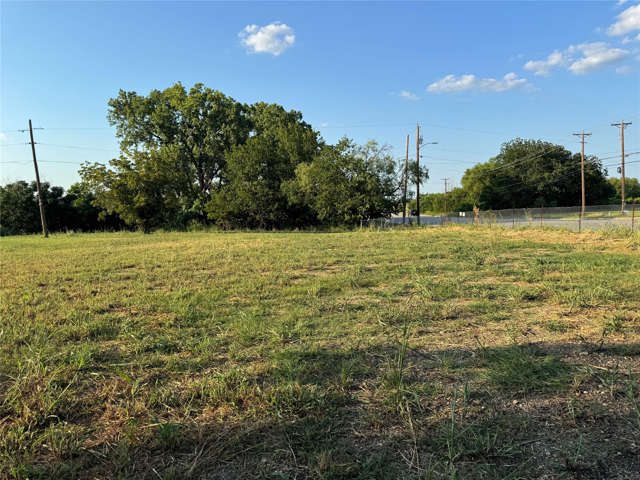main property photo 9