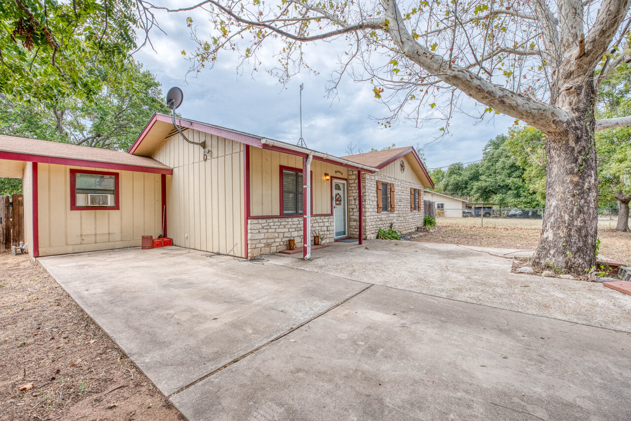 main property photo 3