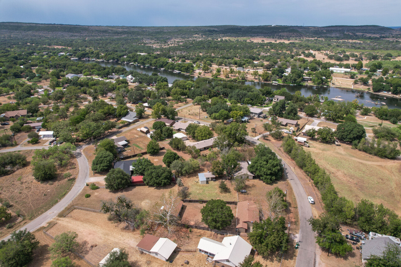 main property photo 33