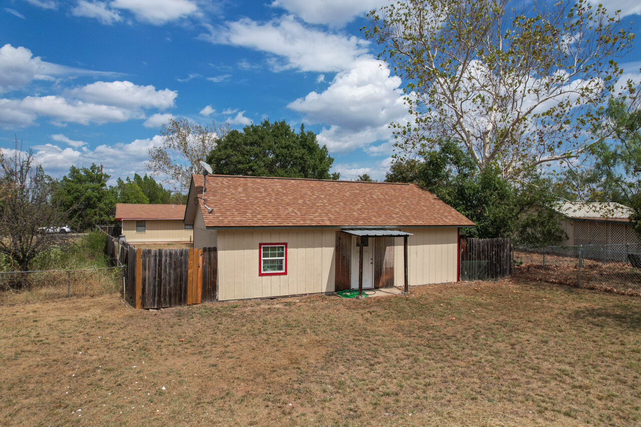 main property photo 38