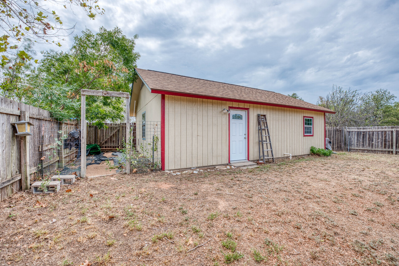 main property photo 8