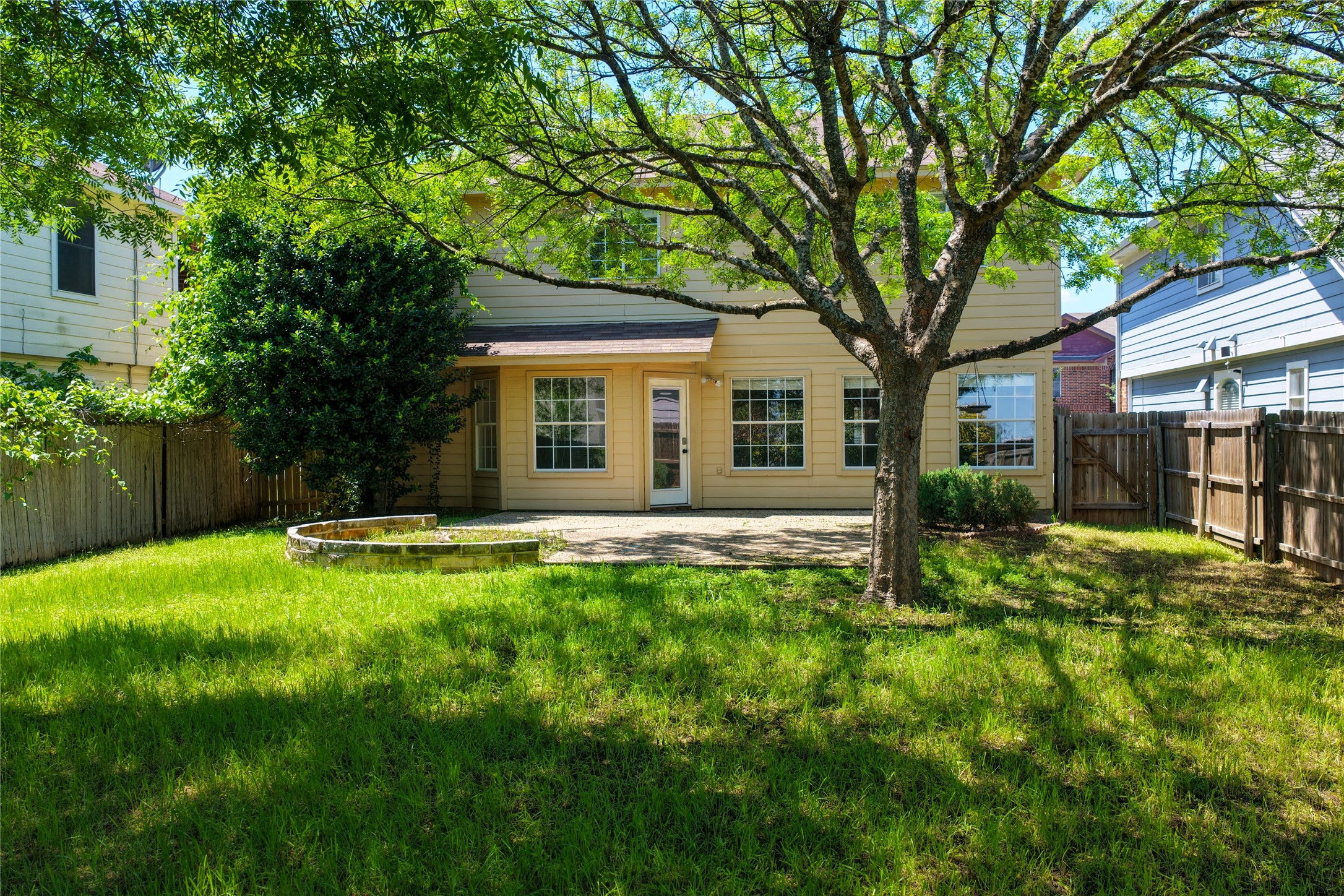 main property photo 32