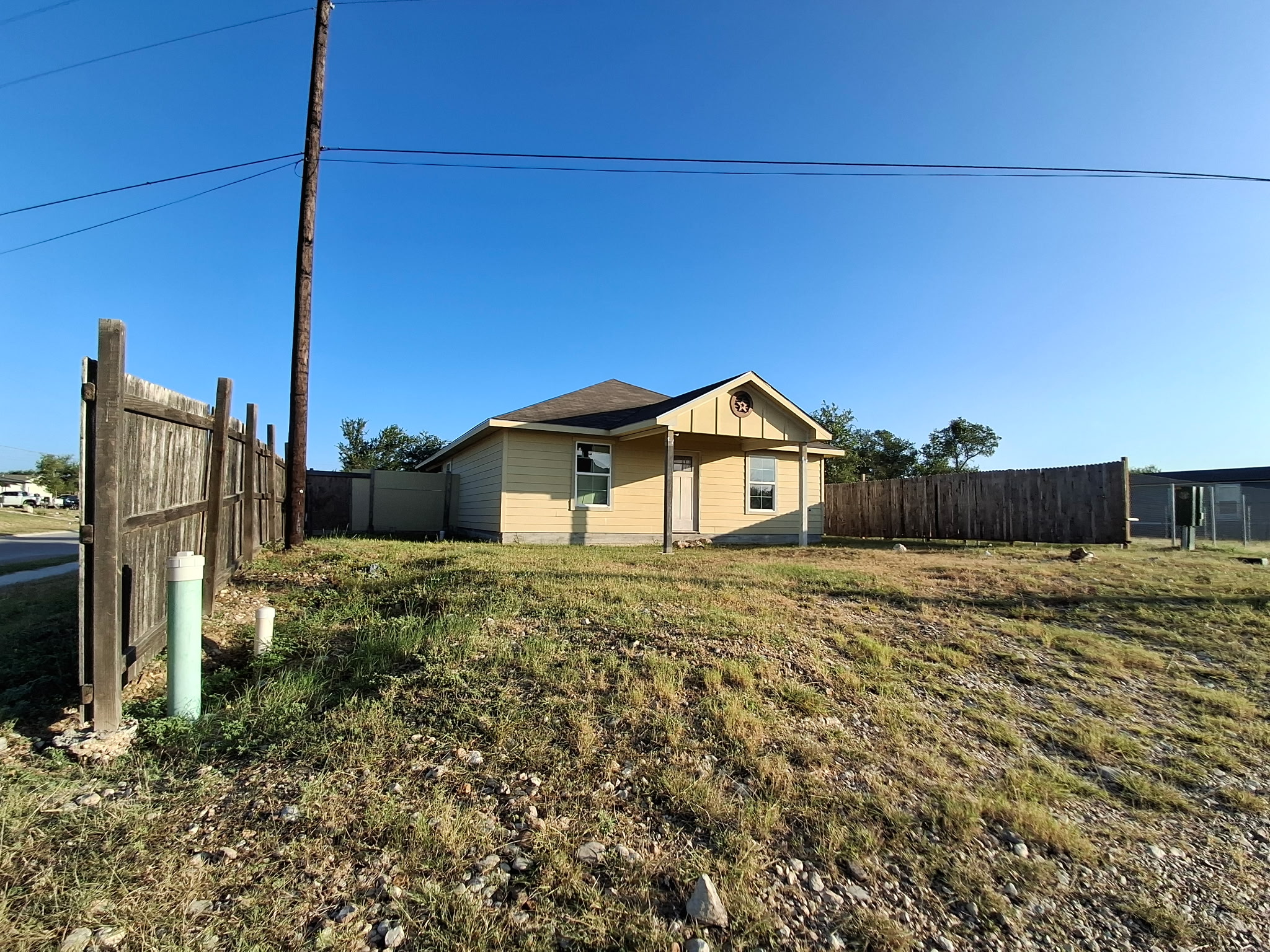 main property photo 3