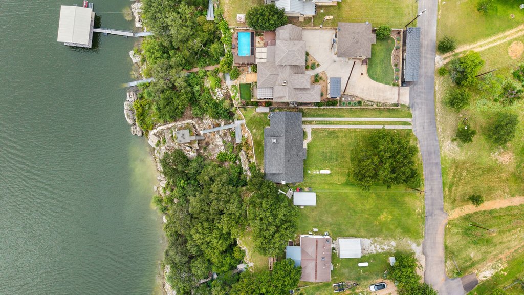 main property photo 39