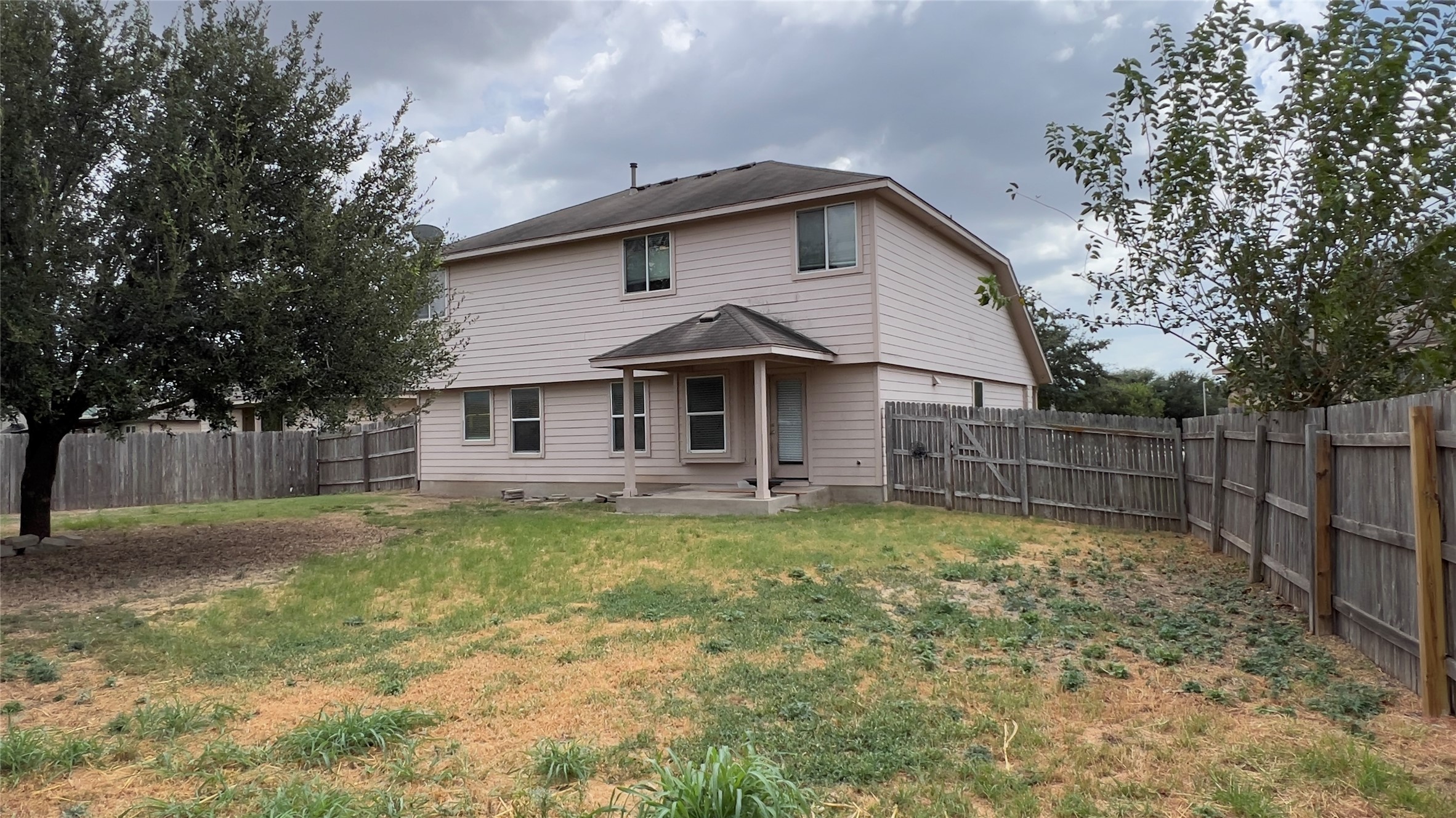 main property photo 17