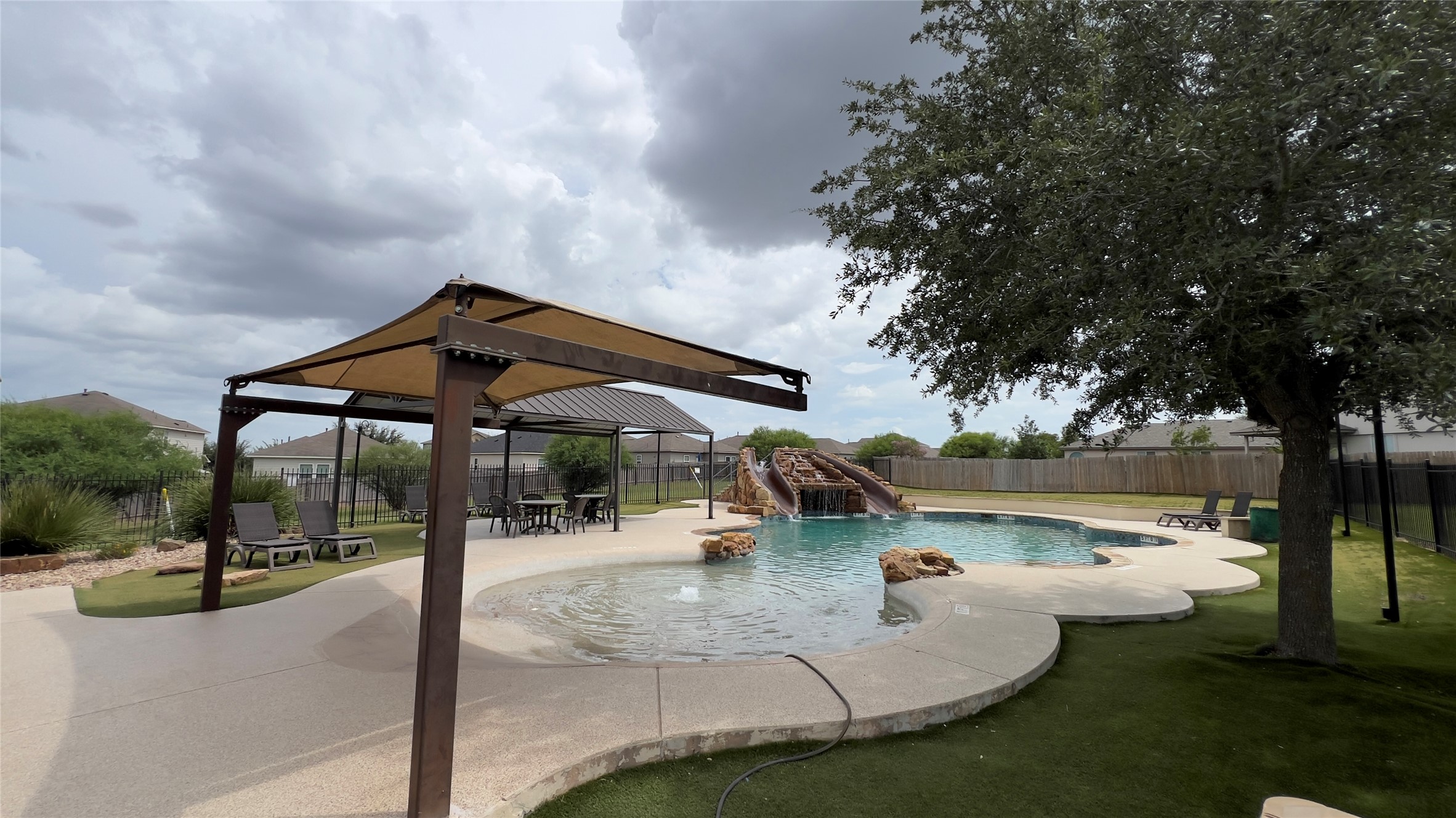 main property photo 20