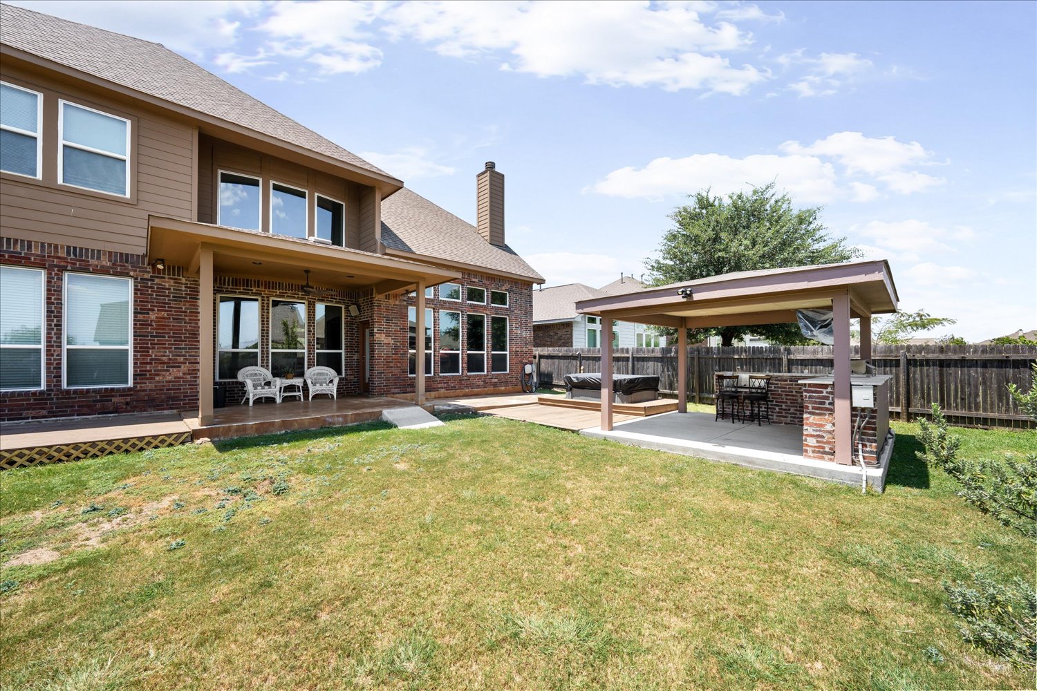main property photo 29