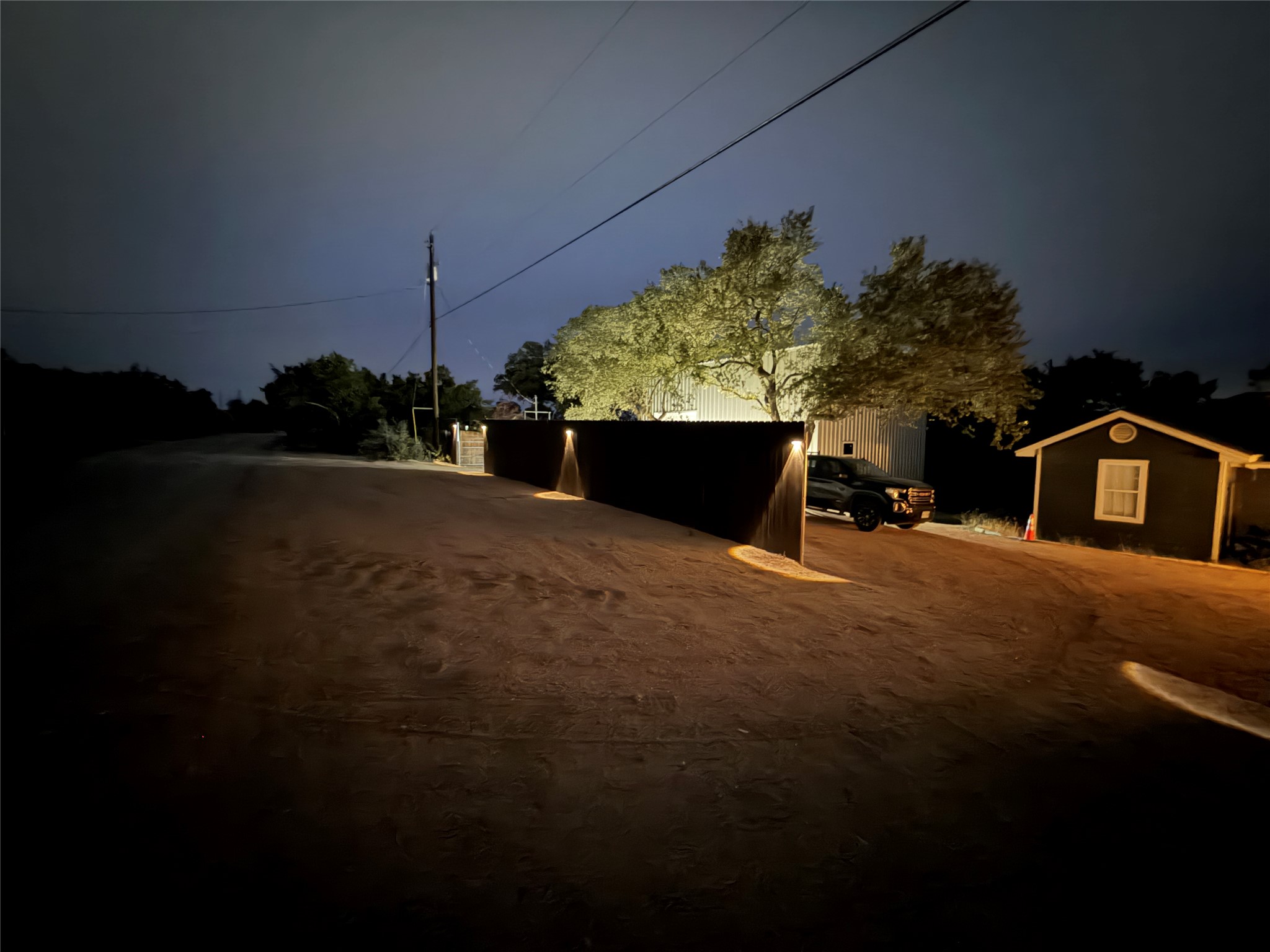 main property photo 27