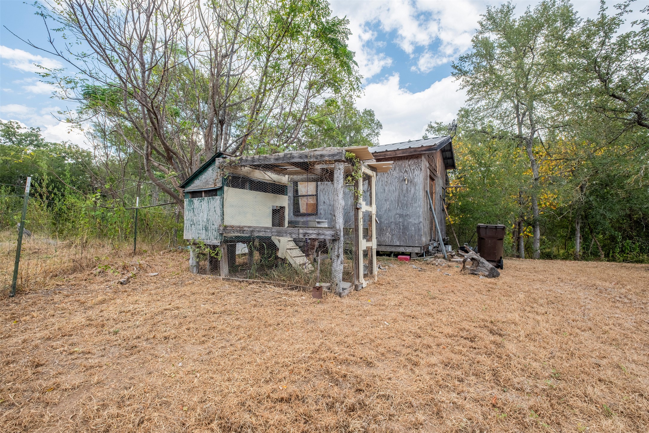 main property photo 19
