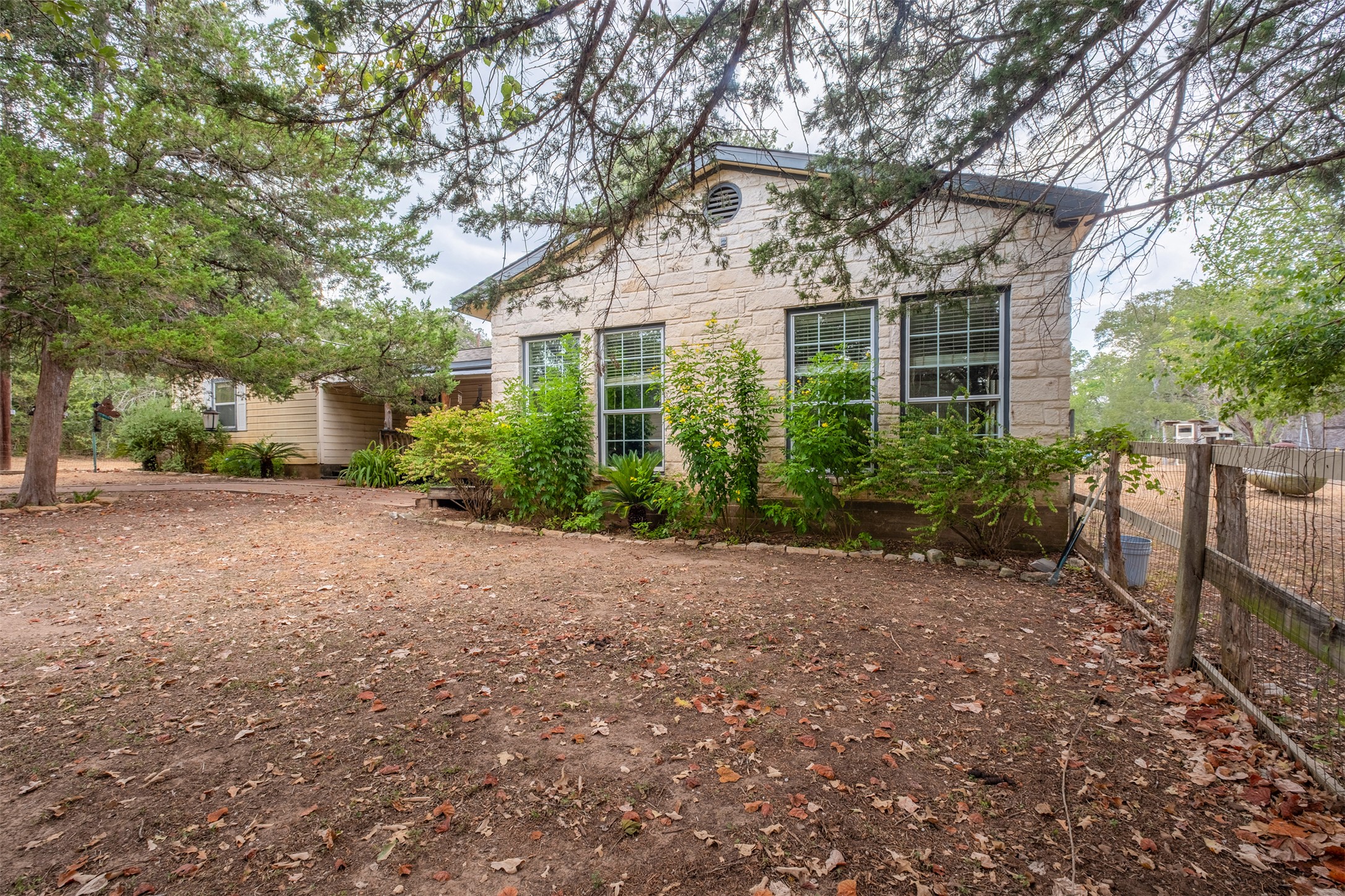 main property photo 22