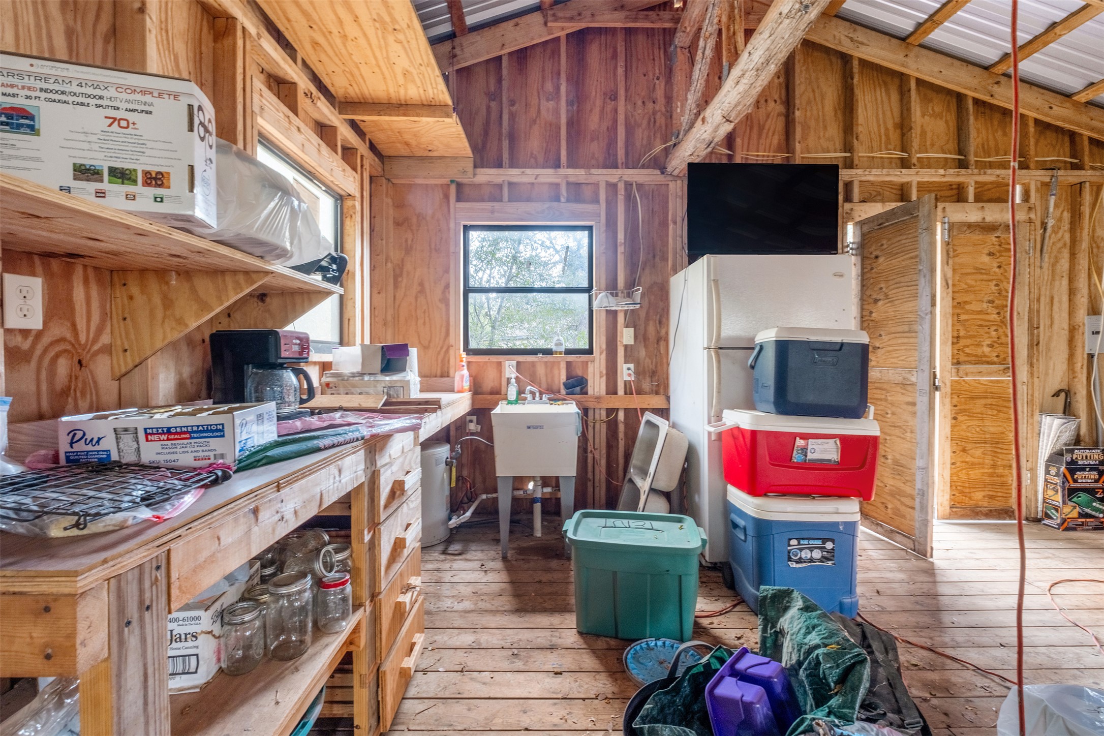 main property photo 31