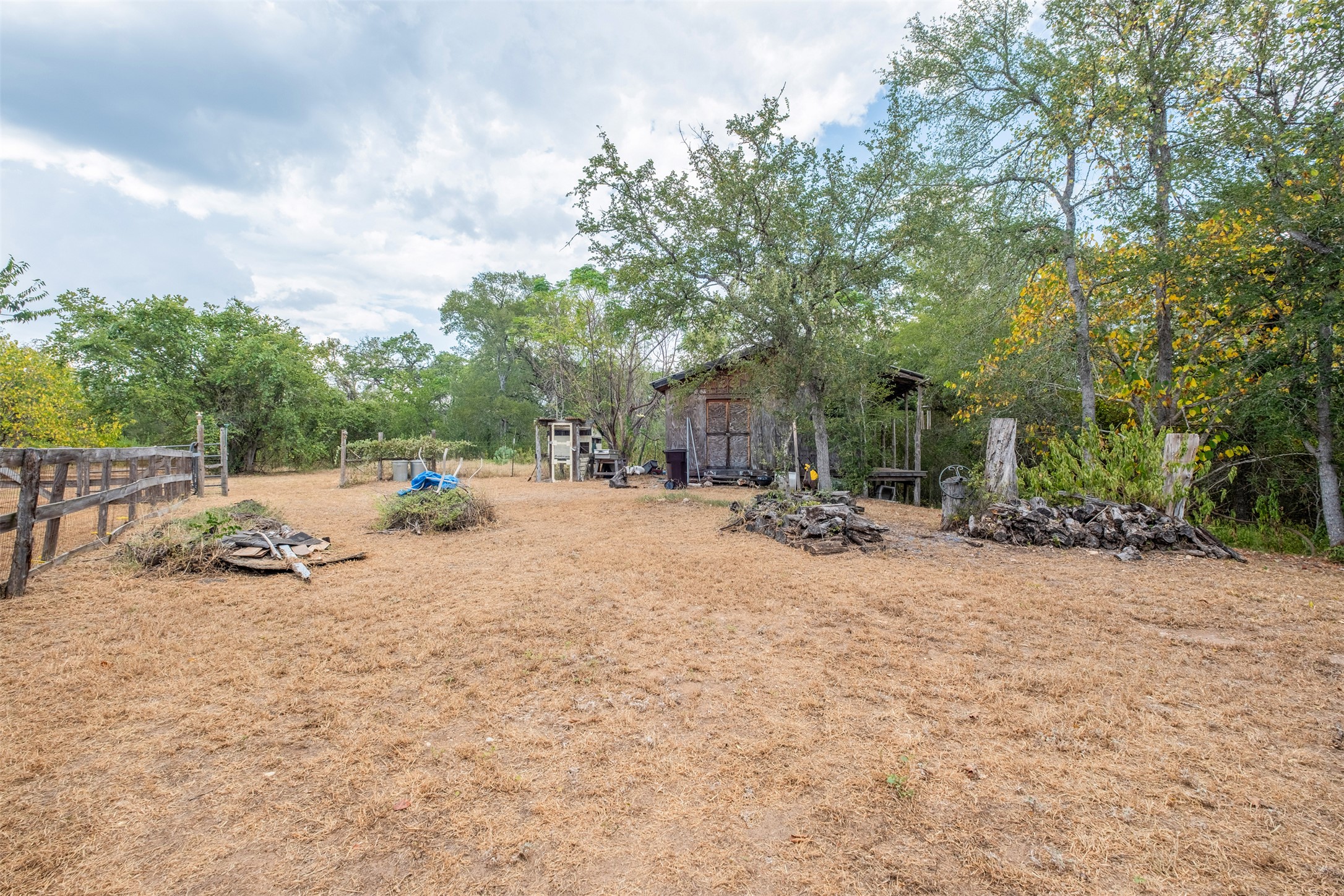 main property photo 34