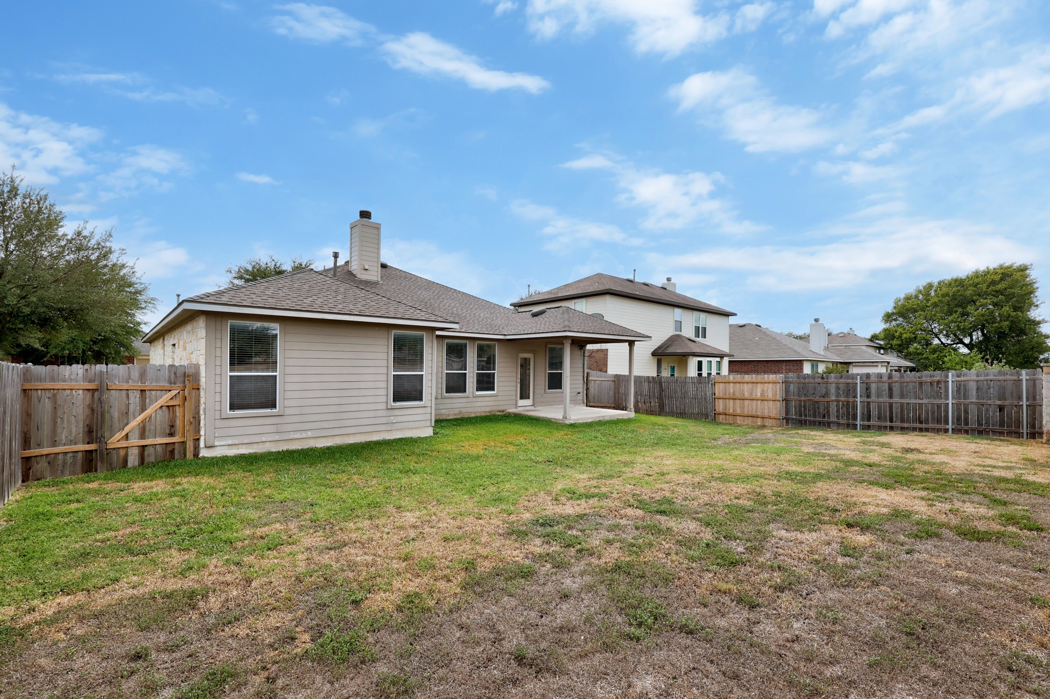 main property photo 26
